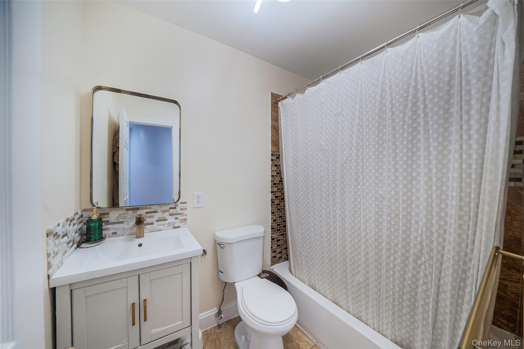 6 Denmark Court Property Photo 10