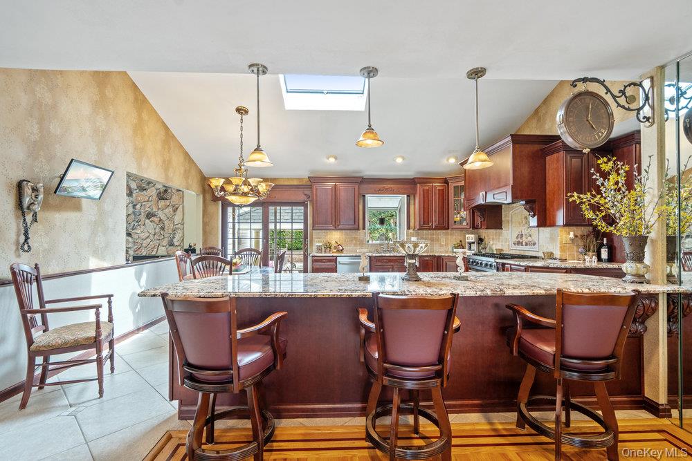 9 Defeo Court Property Photo 4