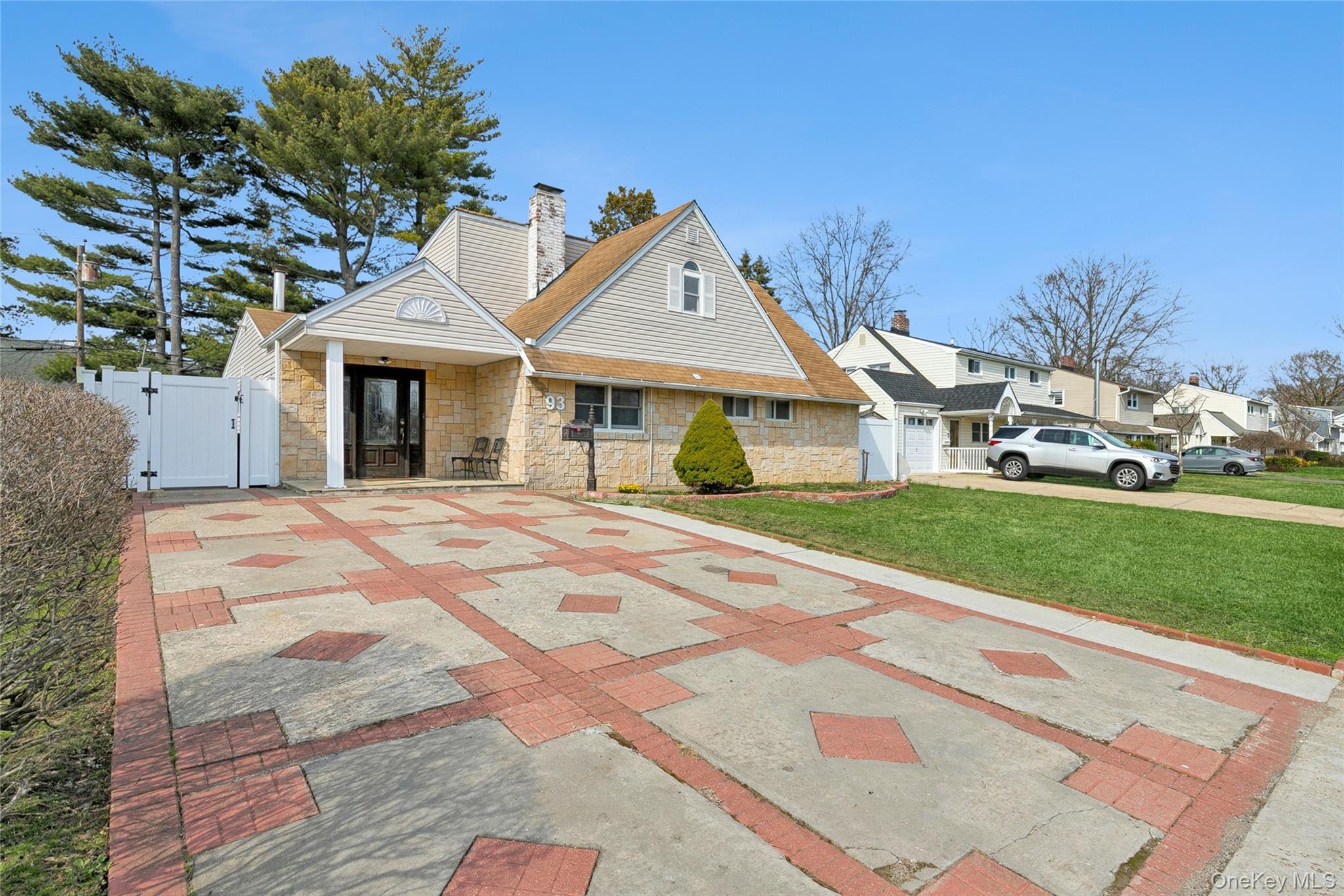 93 Hearth Lane Property Photo 4
