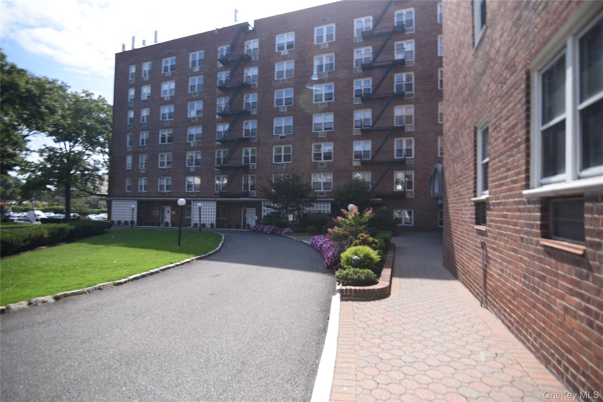 54-44 Little Neck Parkway 2a Property Photo 26