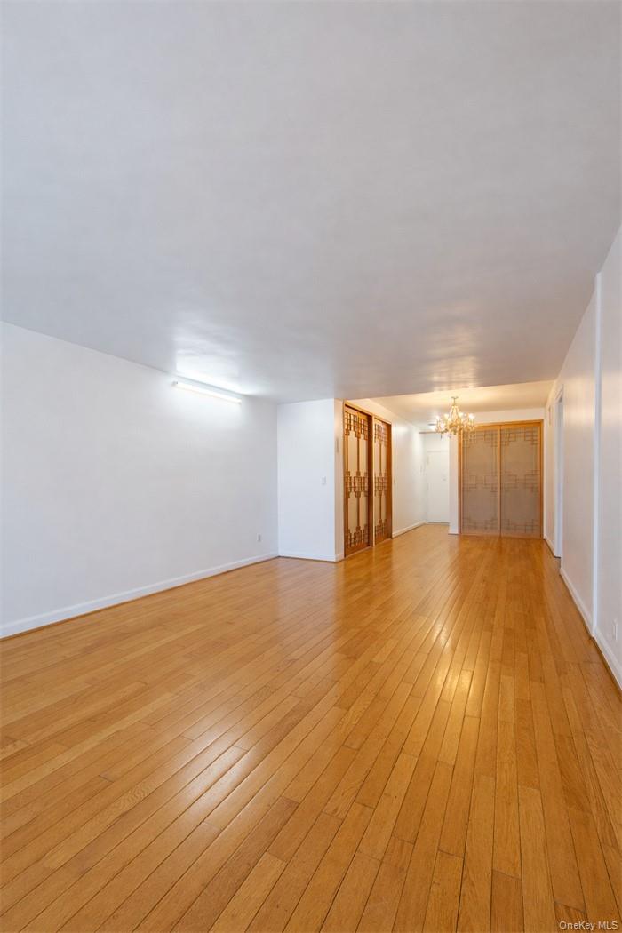 134-54 Maple Avenue 2w Property Photo 5