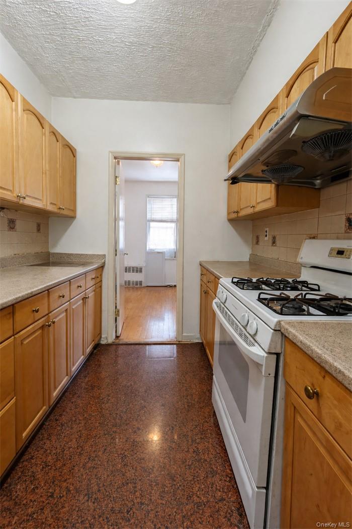 134-54 Maple Avenue 2w Property Photo 7