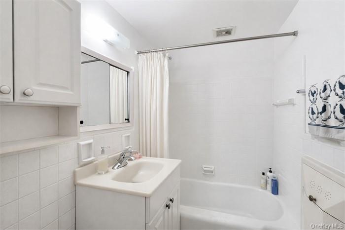 134-54 Maple Avenue 2w Property Photo 16