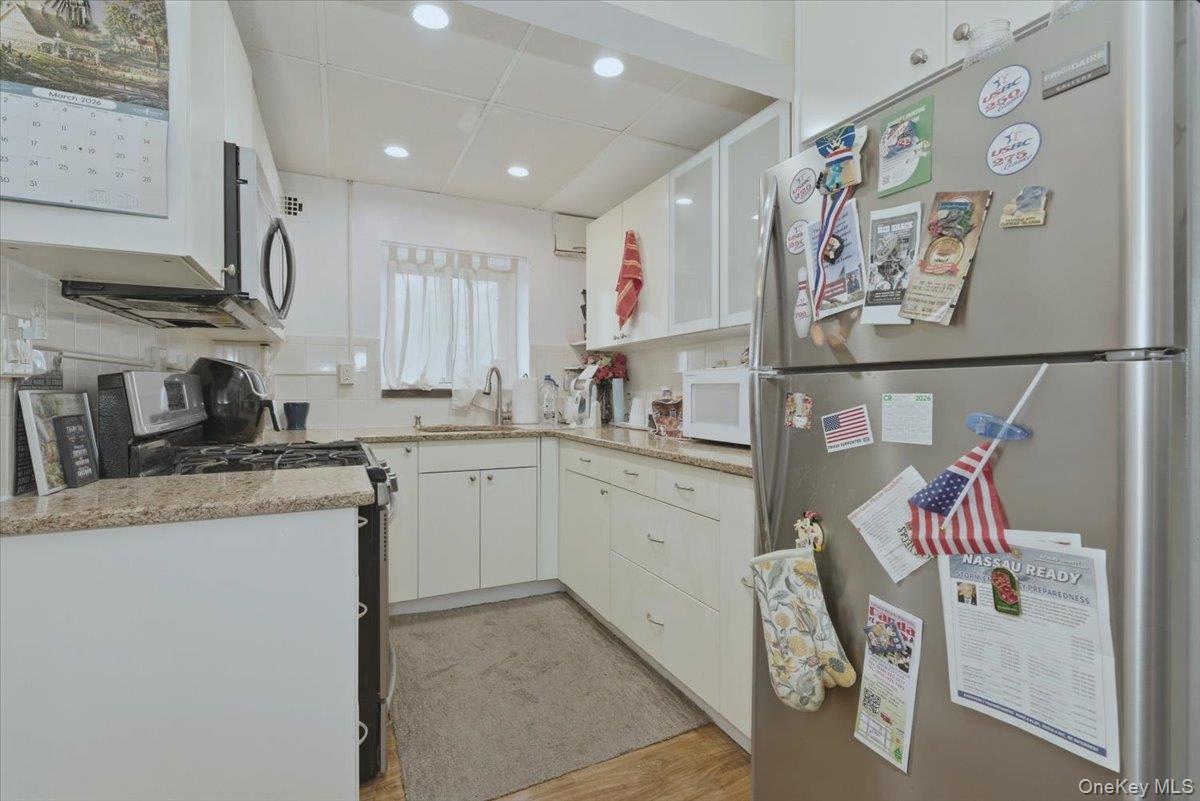 222 Smith Street 2e Property Photo 8