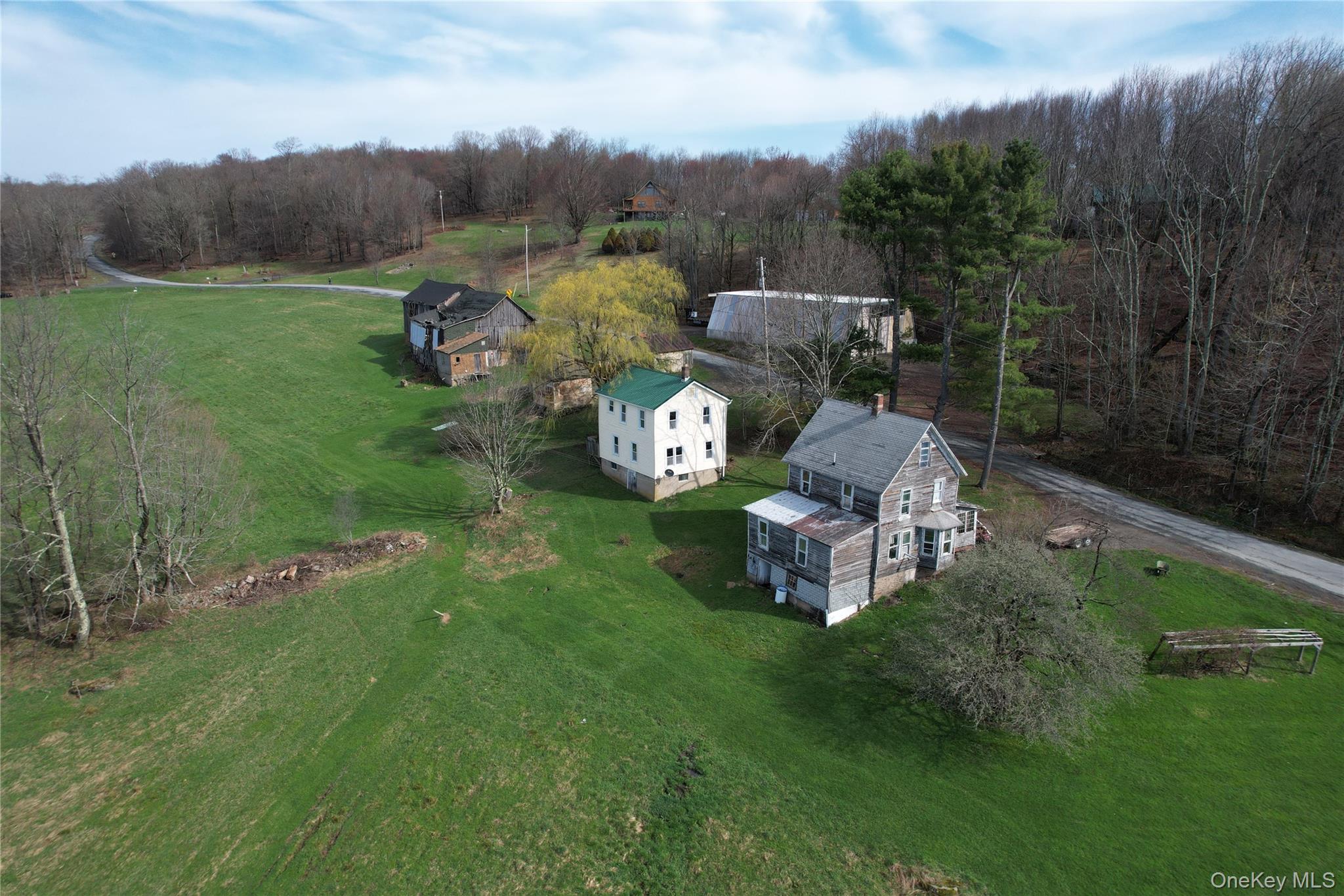 299-301 Stump Pond Road Property Photo 3