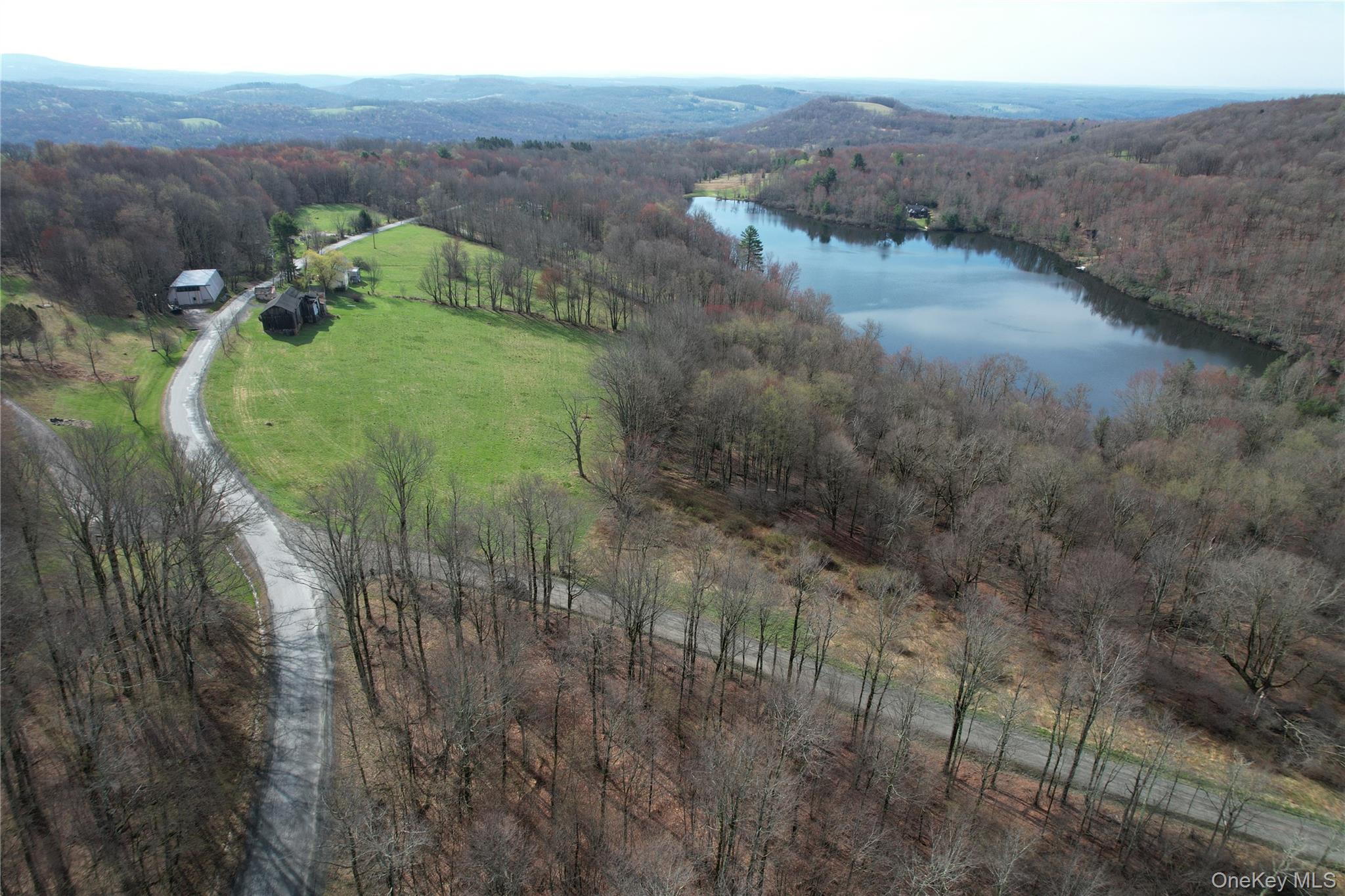 299-301 Stump Pond Road Property Photo 5