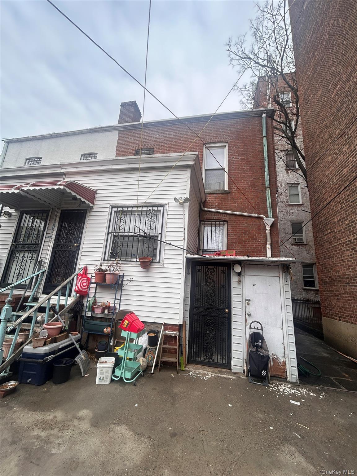 42-34 Ithaca Street Property Photo 2