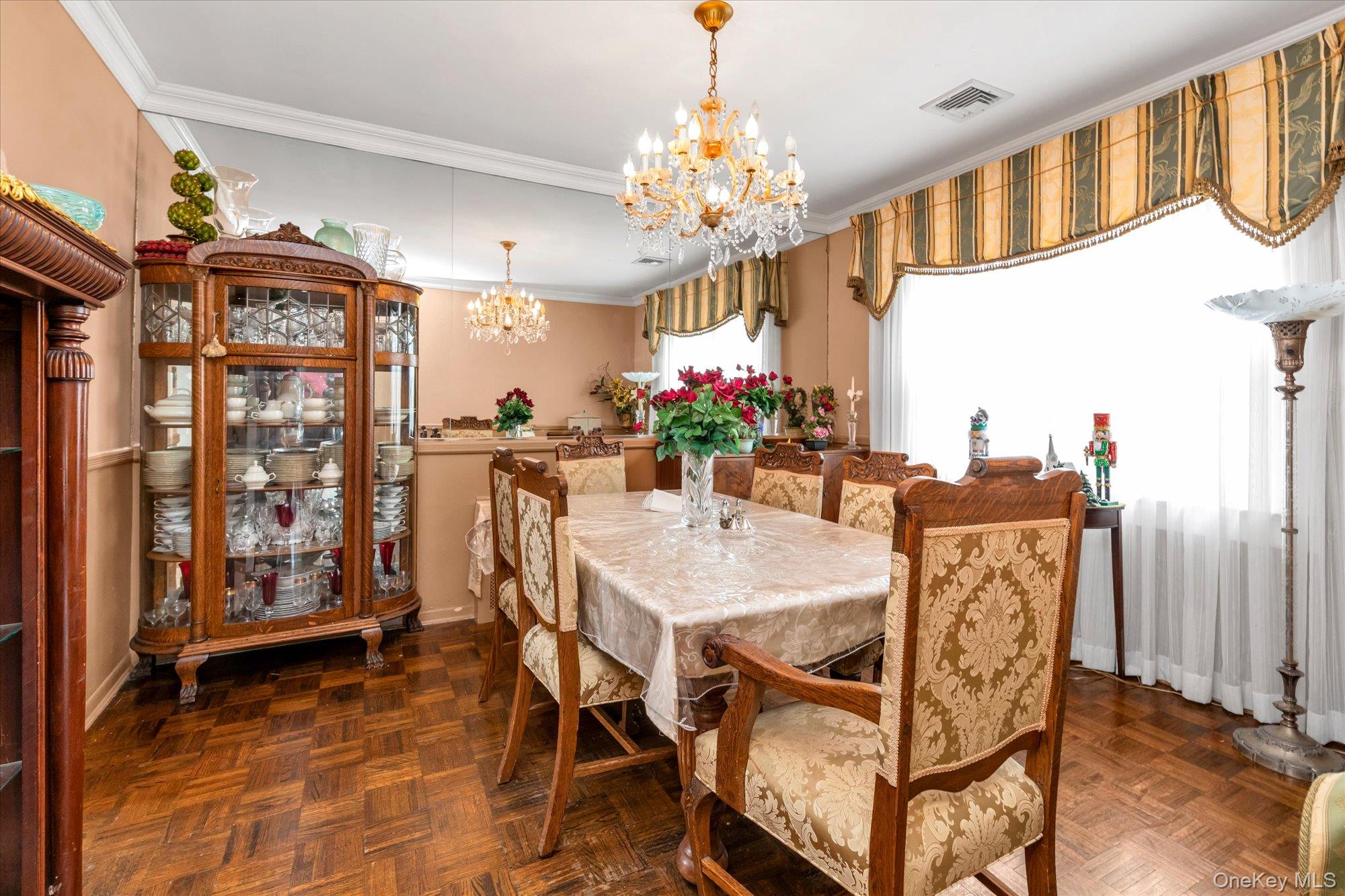 104 E. Melrose Street Property Photo 6