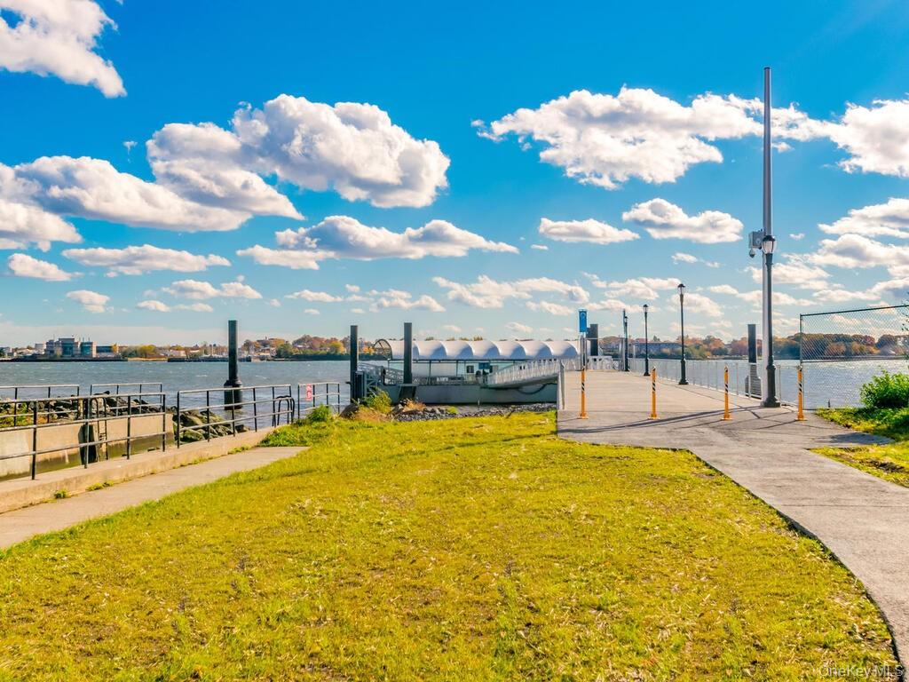 210 Sunset Boulevard Property Photo 19