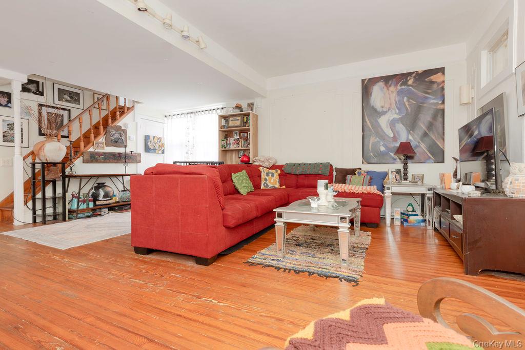 155 Hawkins Street Property Photo 6