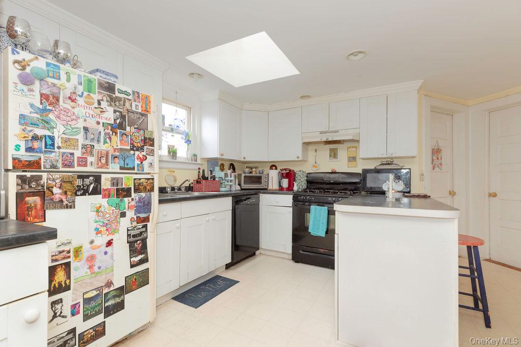 155 Hawkins Street Property Photo 8