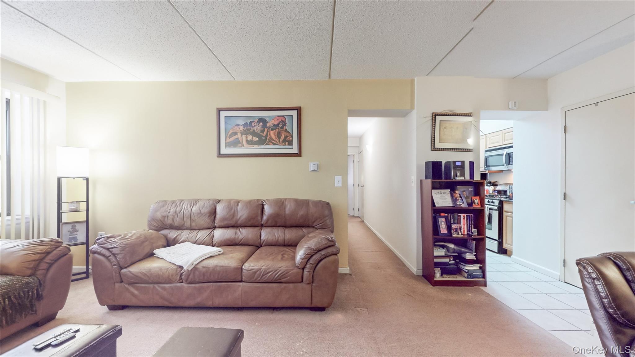1275 Grant Avenue 4i Property Photo 3