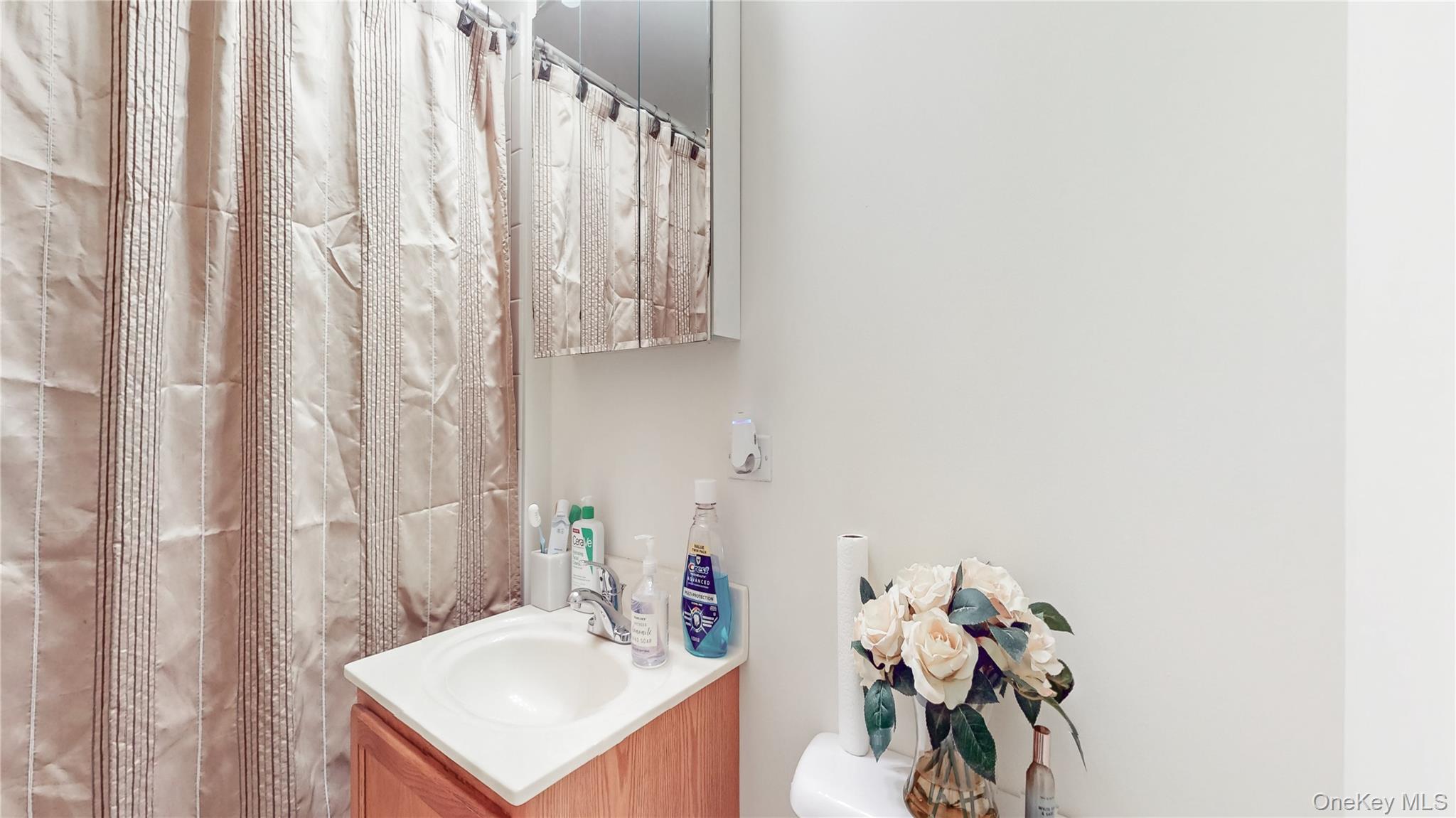 1275 Grant Avenue 4i Property Photo 11