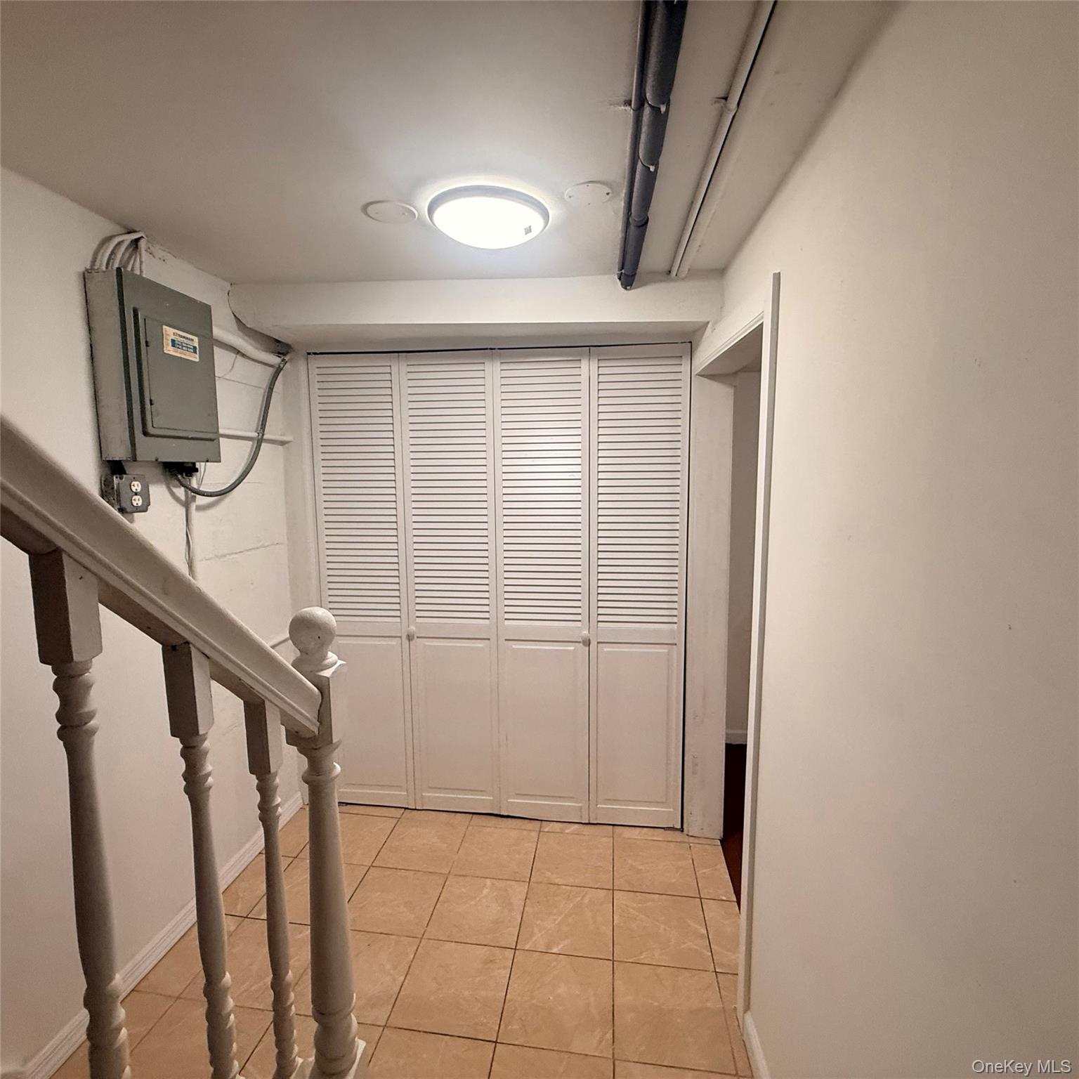 1249 E 223rd Street Property Photo 17