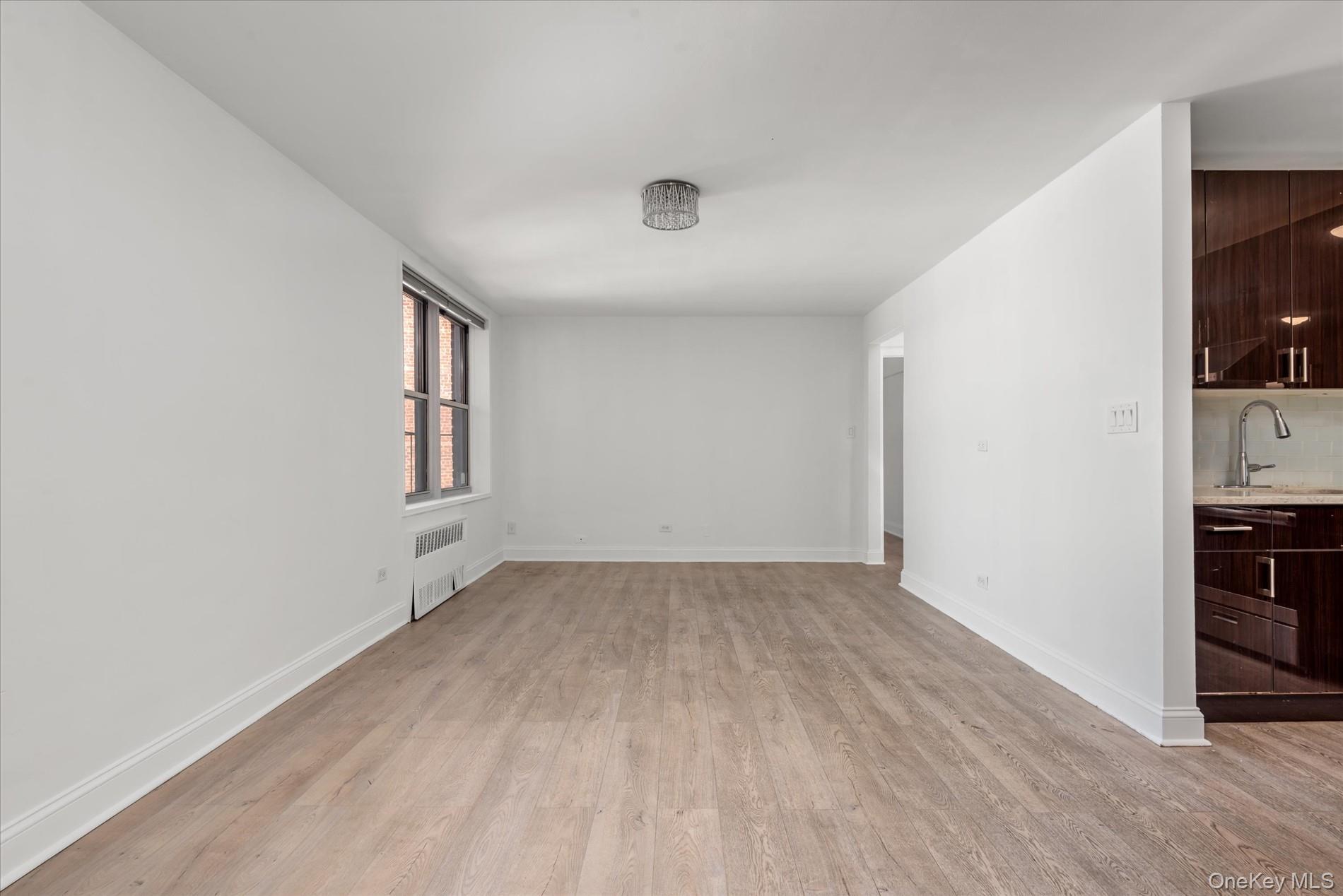 6011 Broadway 5e Property Photo 4