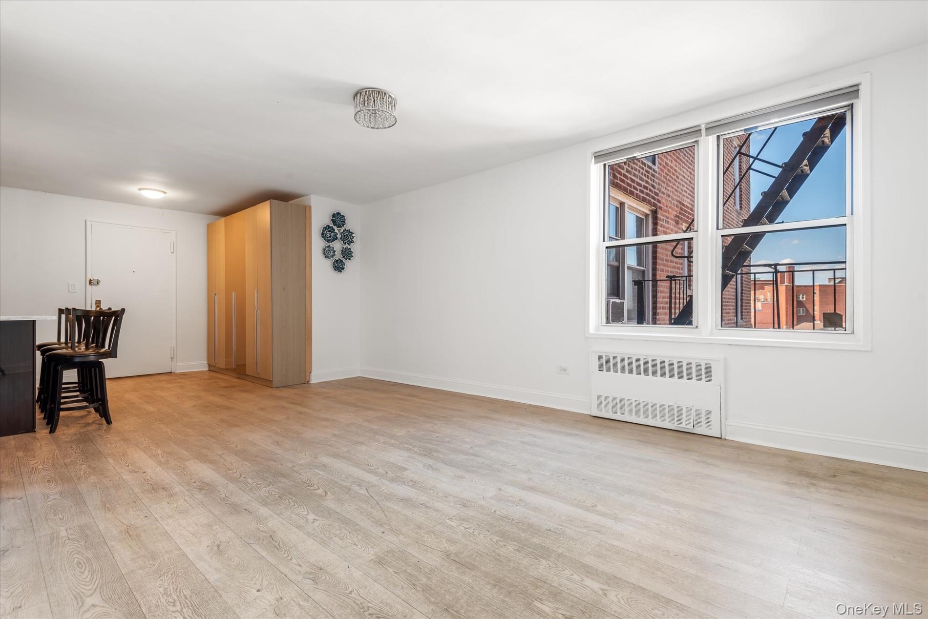 6011 Broadway 5e Property Photo 5