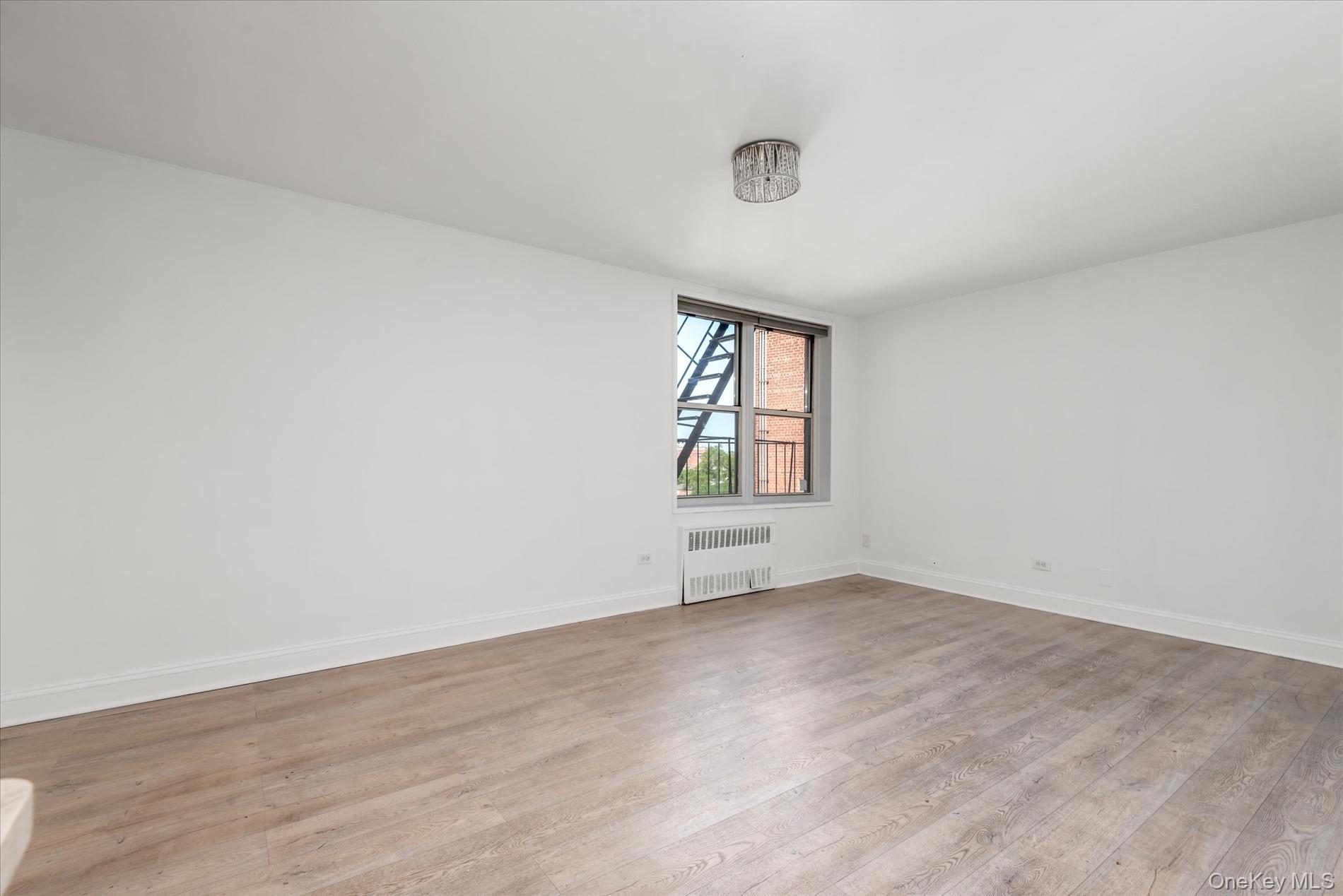 6011 Broadway 5e Property Photo 6