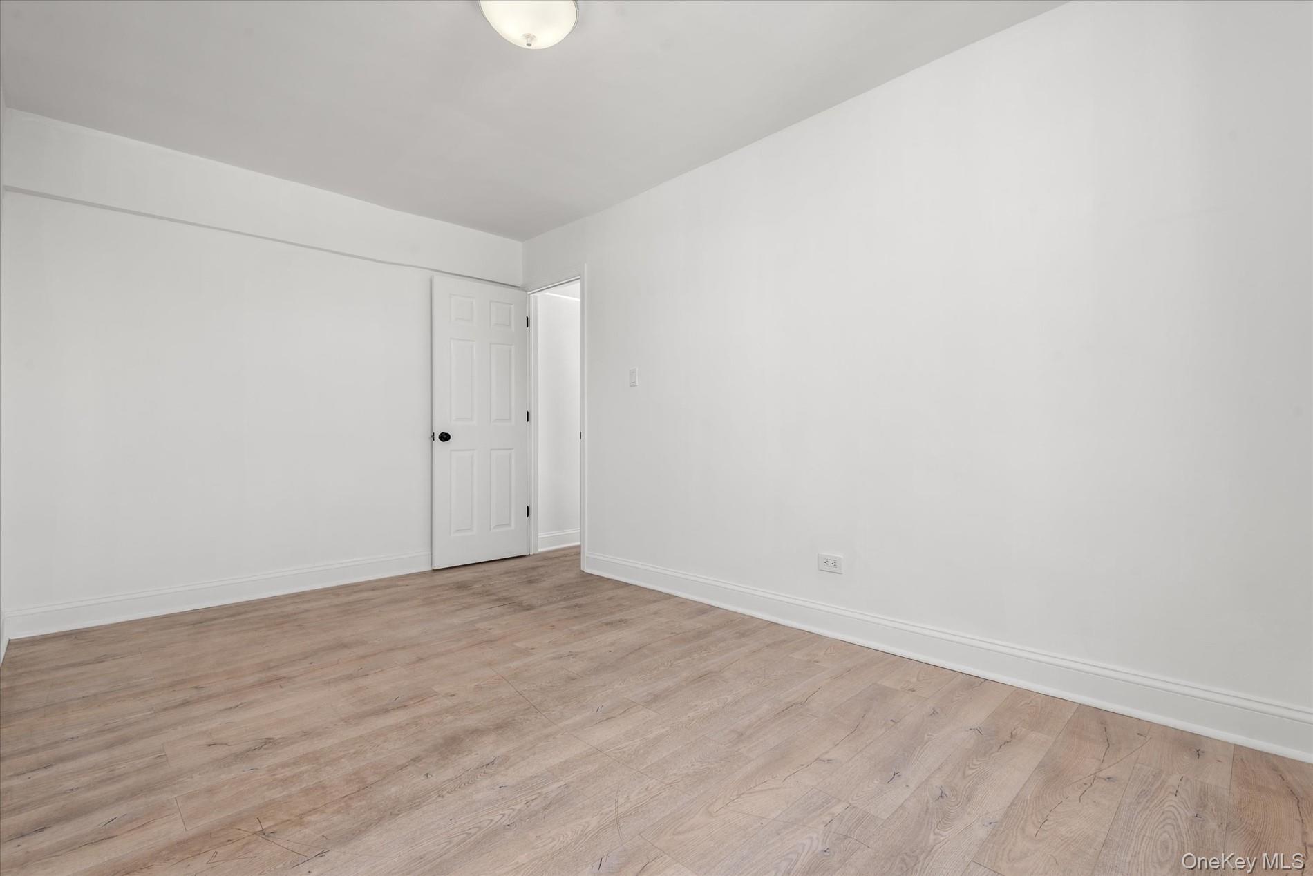 6011 Broadway 5e Property Photo 9