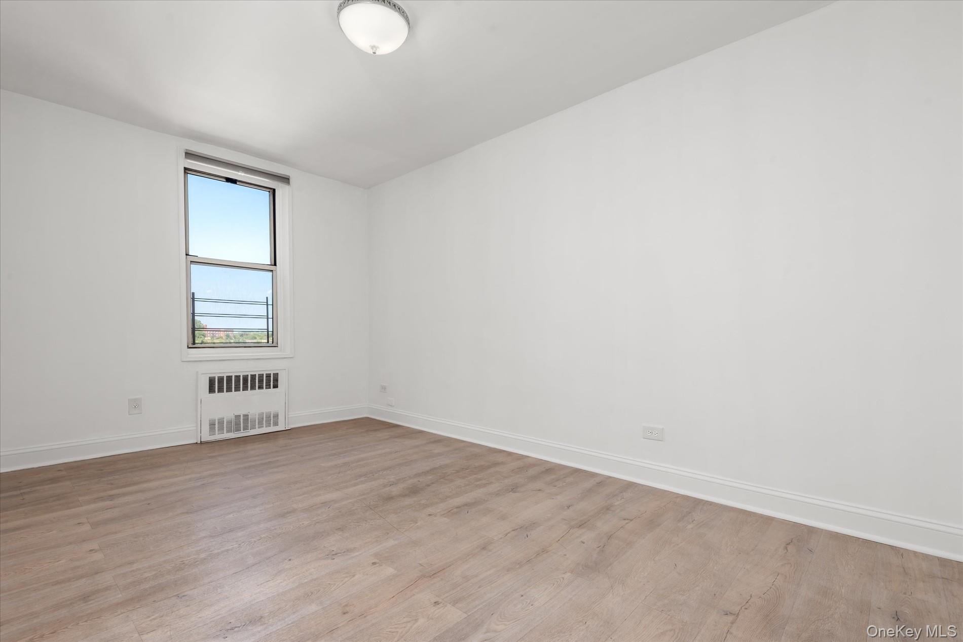 6011 Broadway 5e Property Photo 10