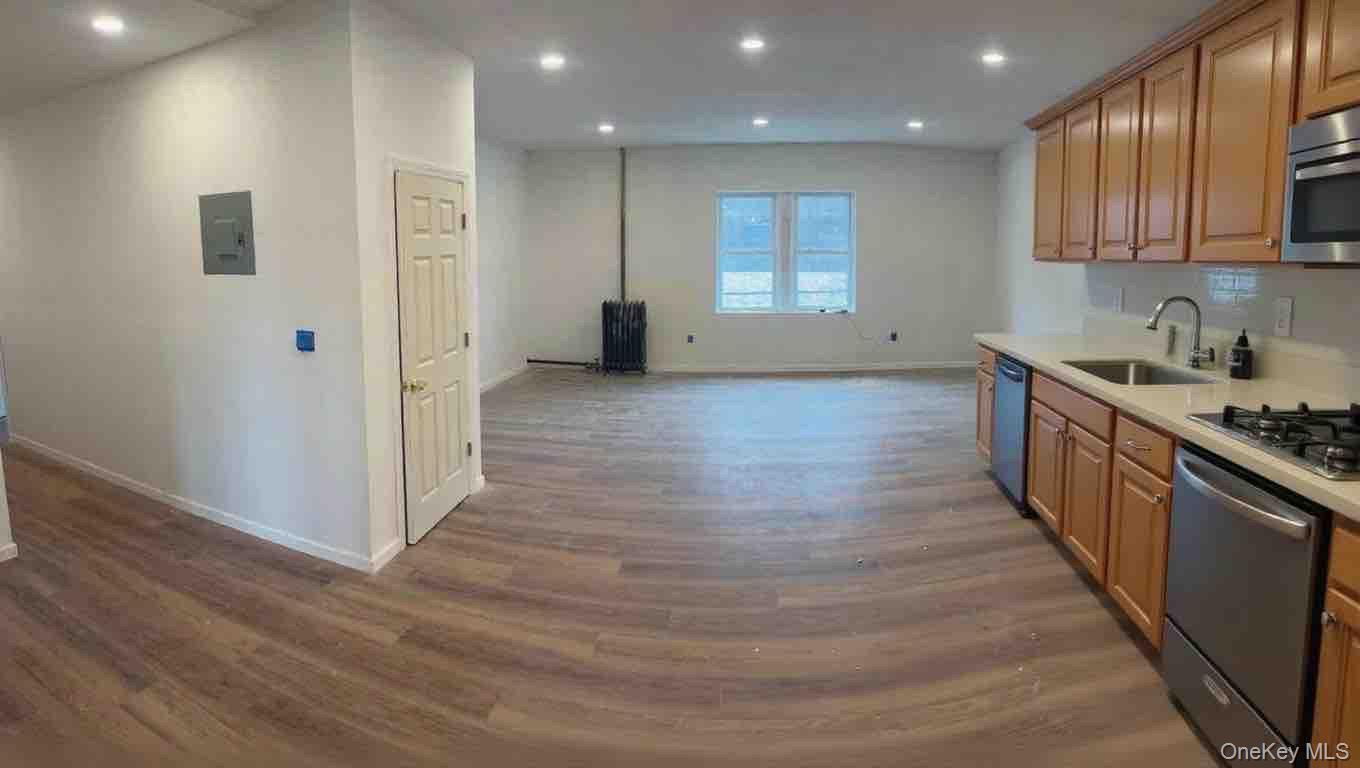 369 Warburton Avenue 4B Property Photo 1