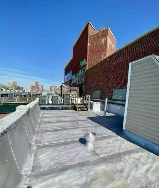 41-53 53rd Street Property Photo 2