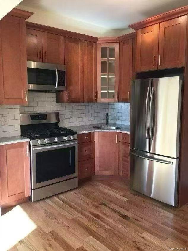 41-53 53rd Street Property Photo 8
