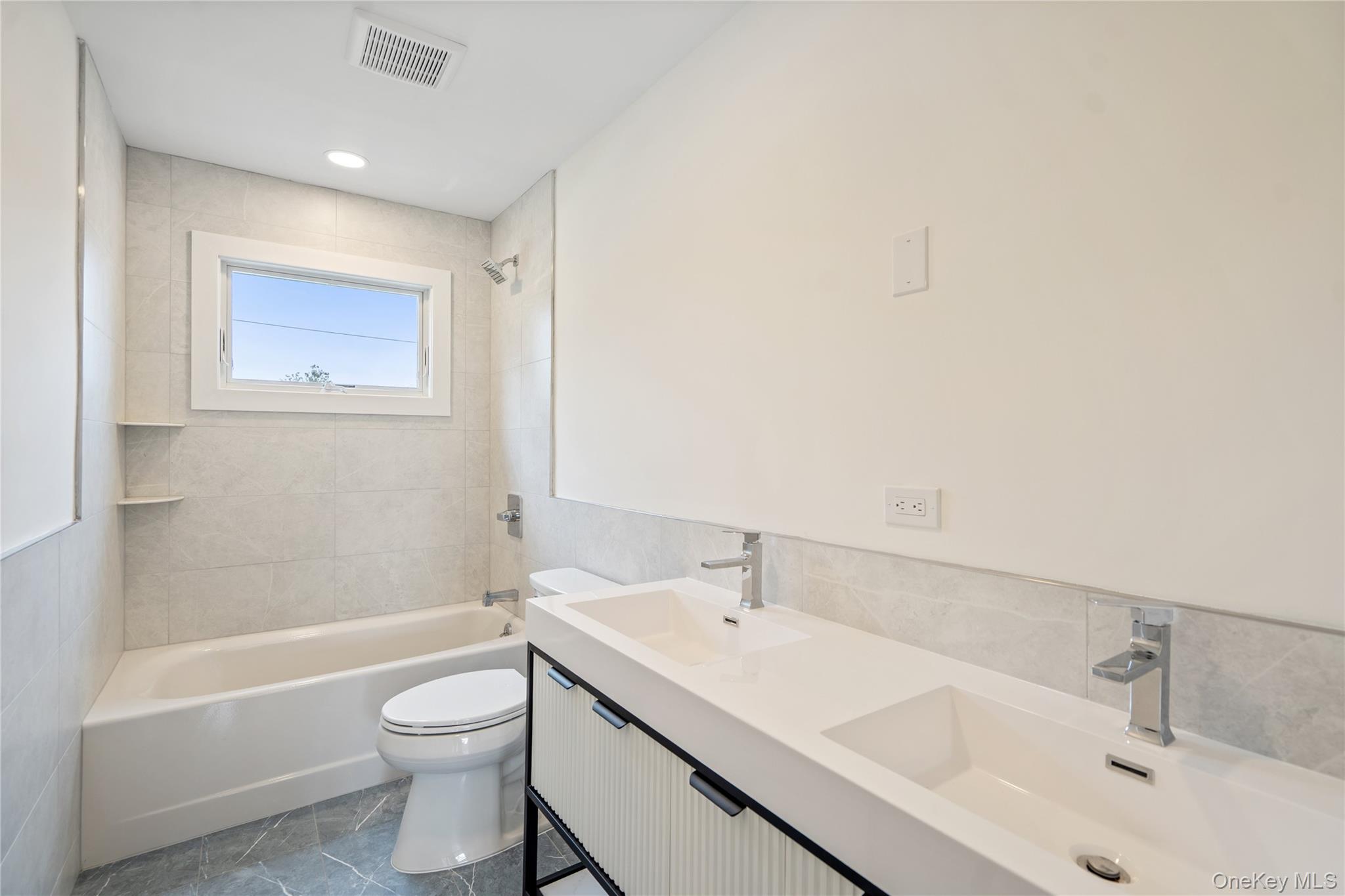 27 Belmont Circle Property Photo 17