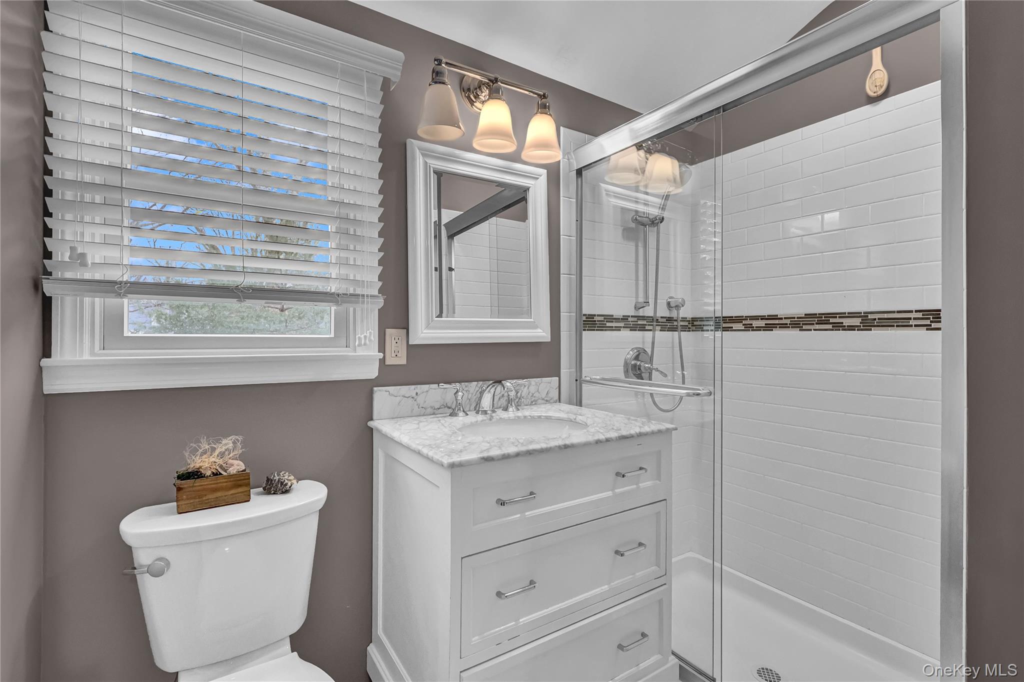18 Frost Lane Property Photo 15