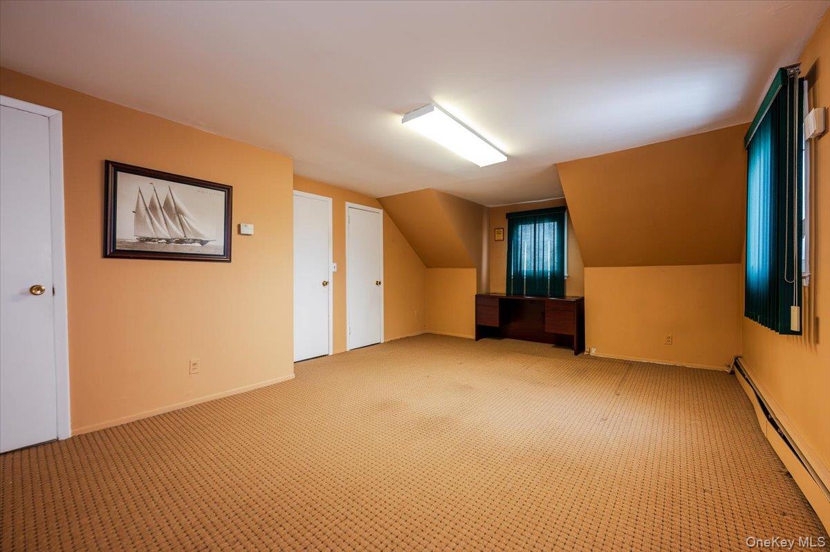 930 Sunrise Highway Property Photo 6