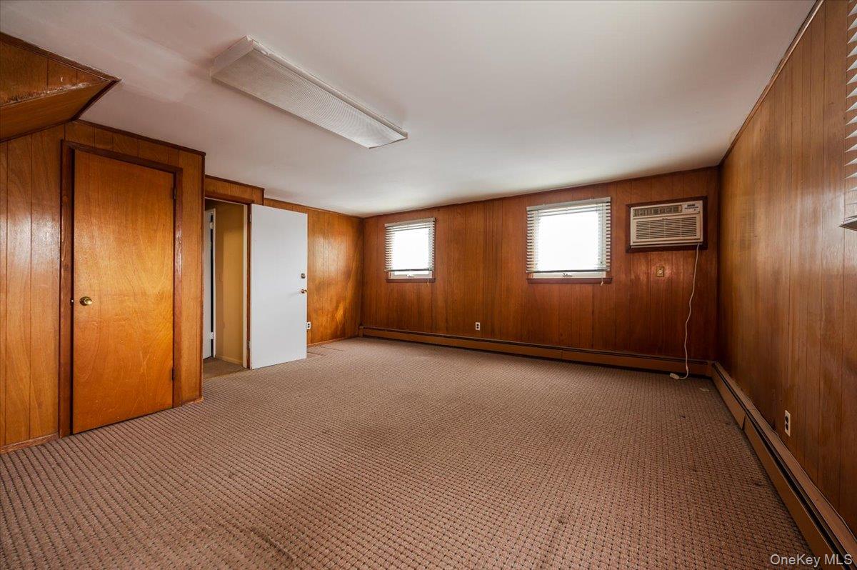 930 Sunrise Highway Property Photo 9