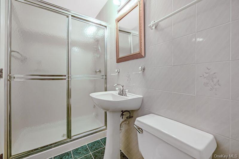 356 Oakleigh Avenue 17 Property Photo 24