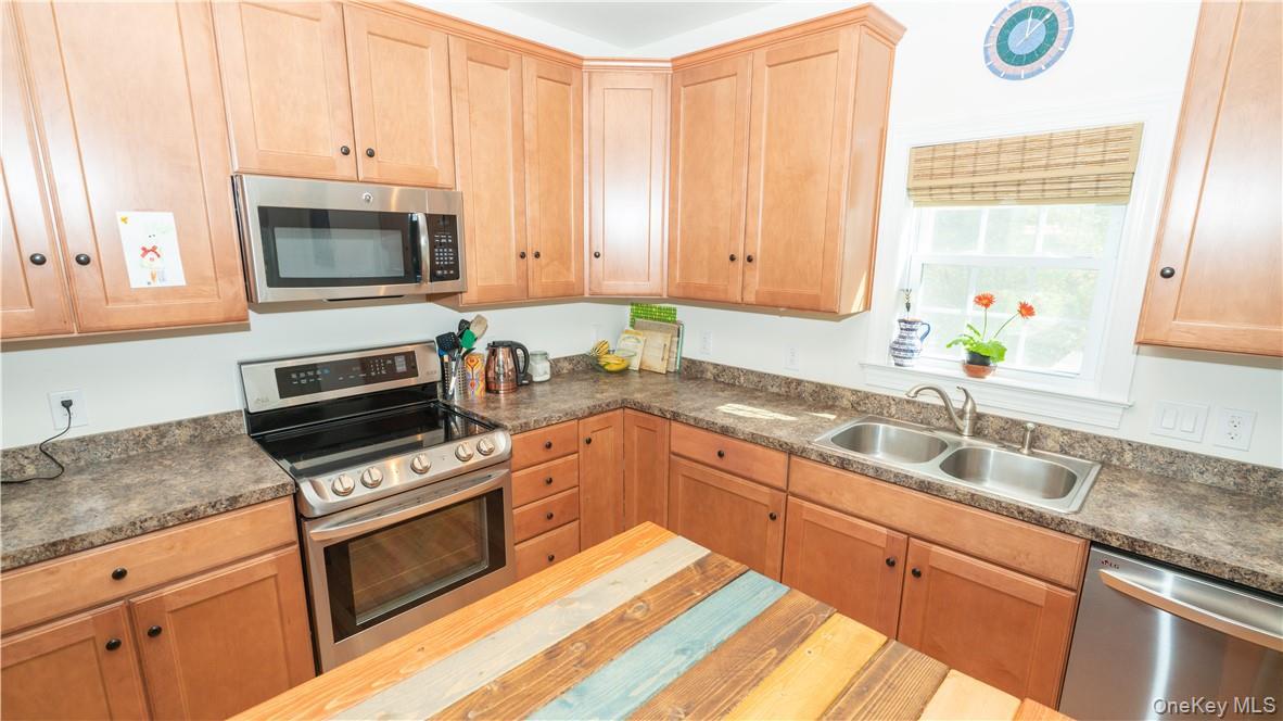 9 Jake Henry Drive Property Photo 4