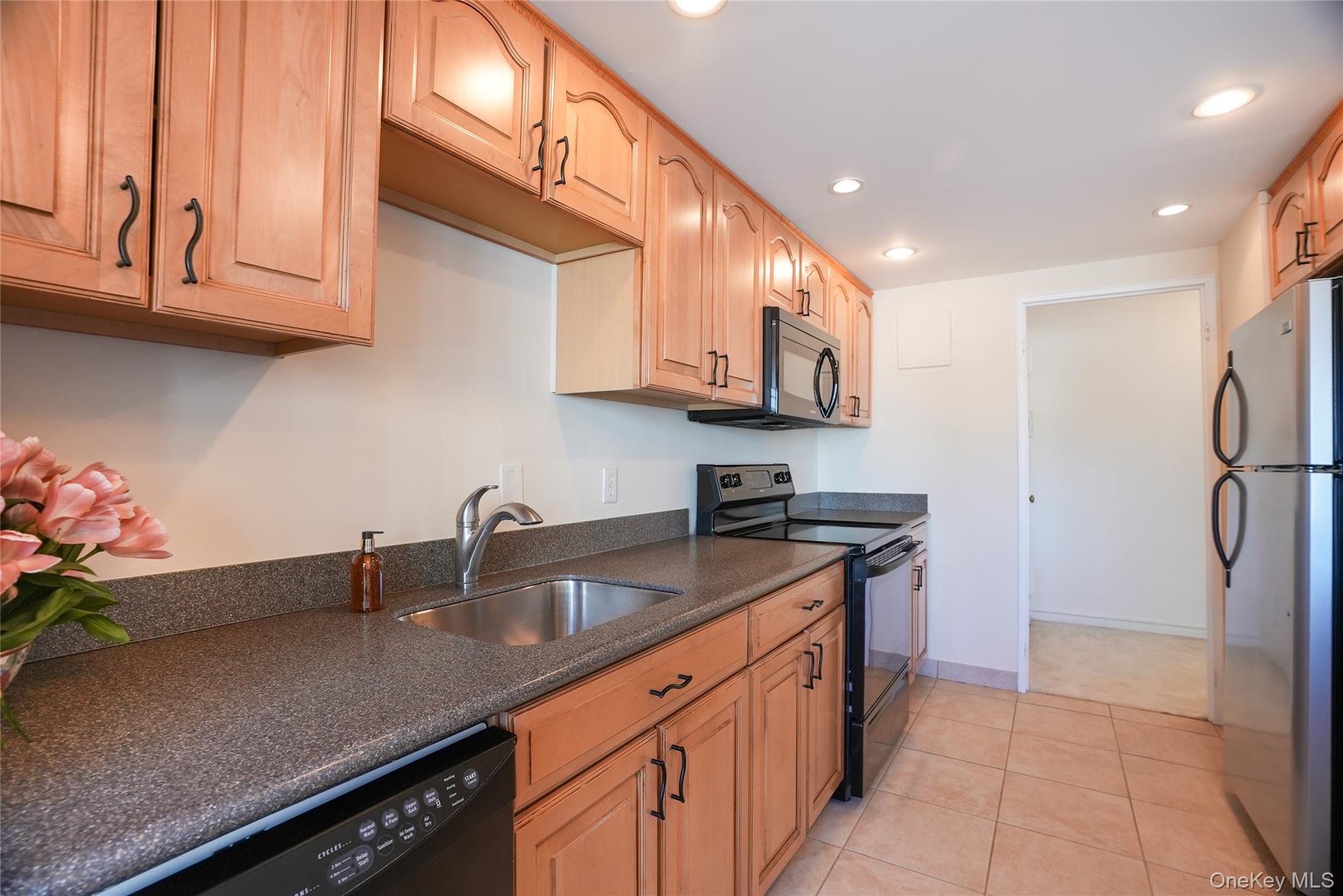 400 High Point Drive 204 Property Photo 17