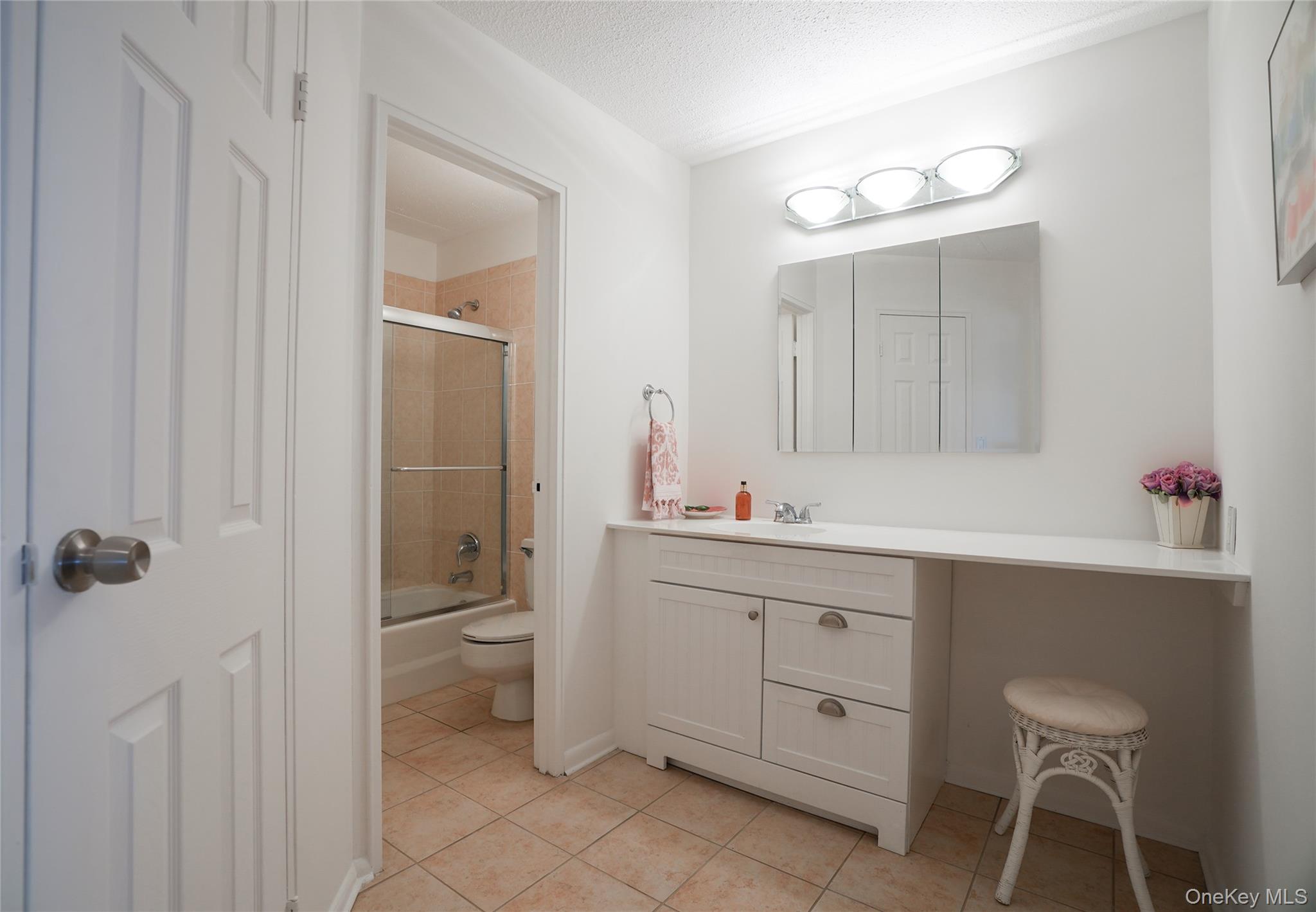 400 High Point Drive 204 Property Photo 21