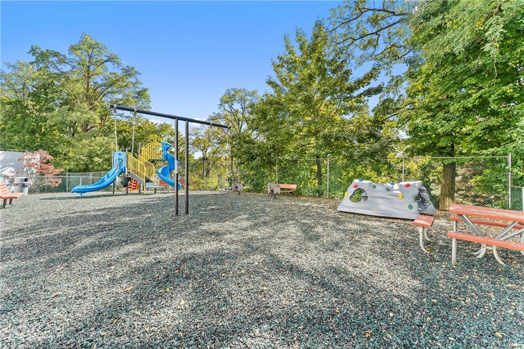 400 High Point Drive 204 Property Photo 28