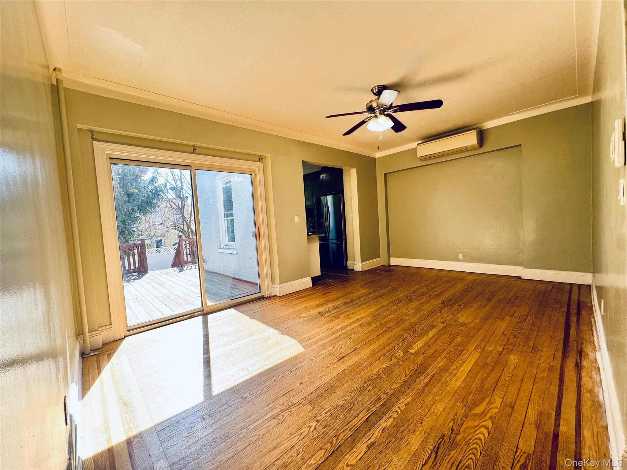 76-18 85th Road Property Photo 4