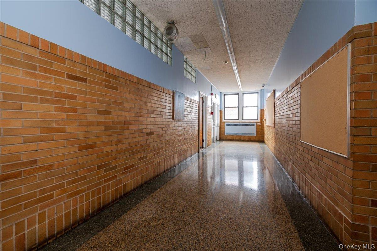 90 Henry Street Property Photo 19