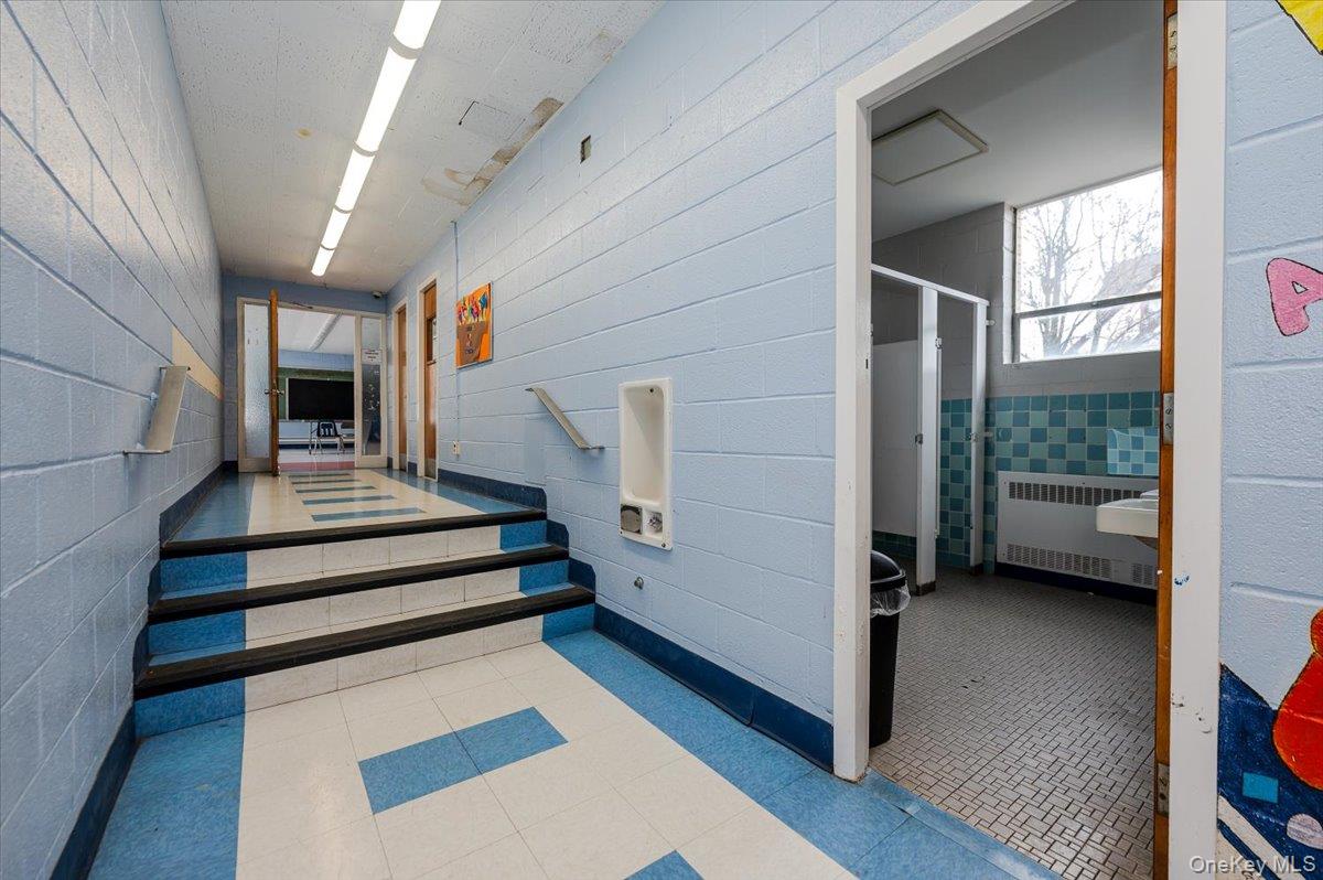 90 Henry Street Property Photo 22