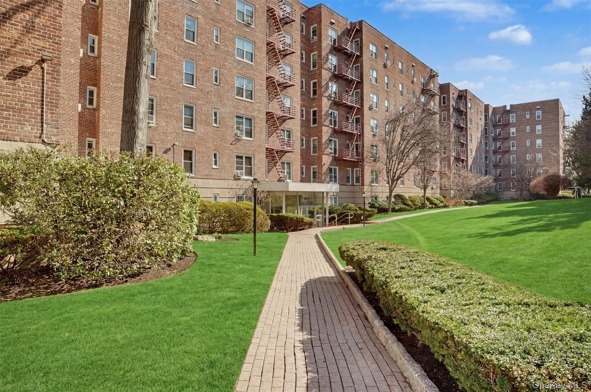 1300 Midland Avenue C67 Property Photo 1