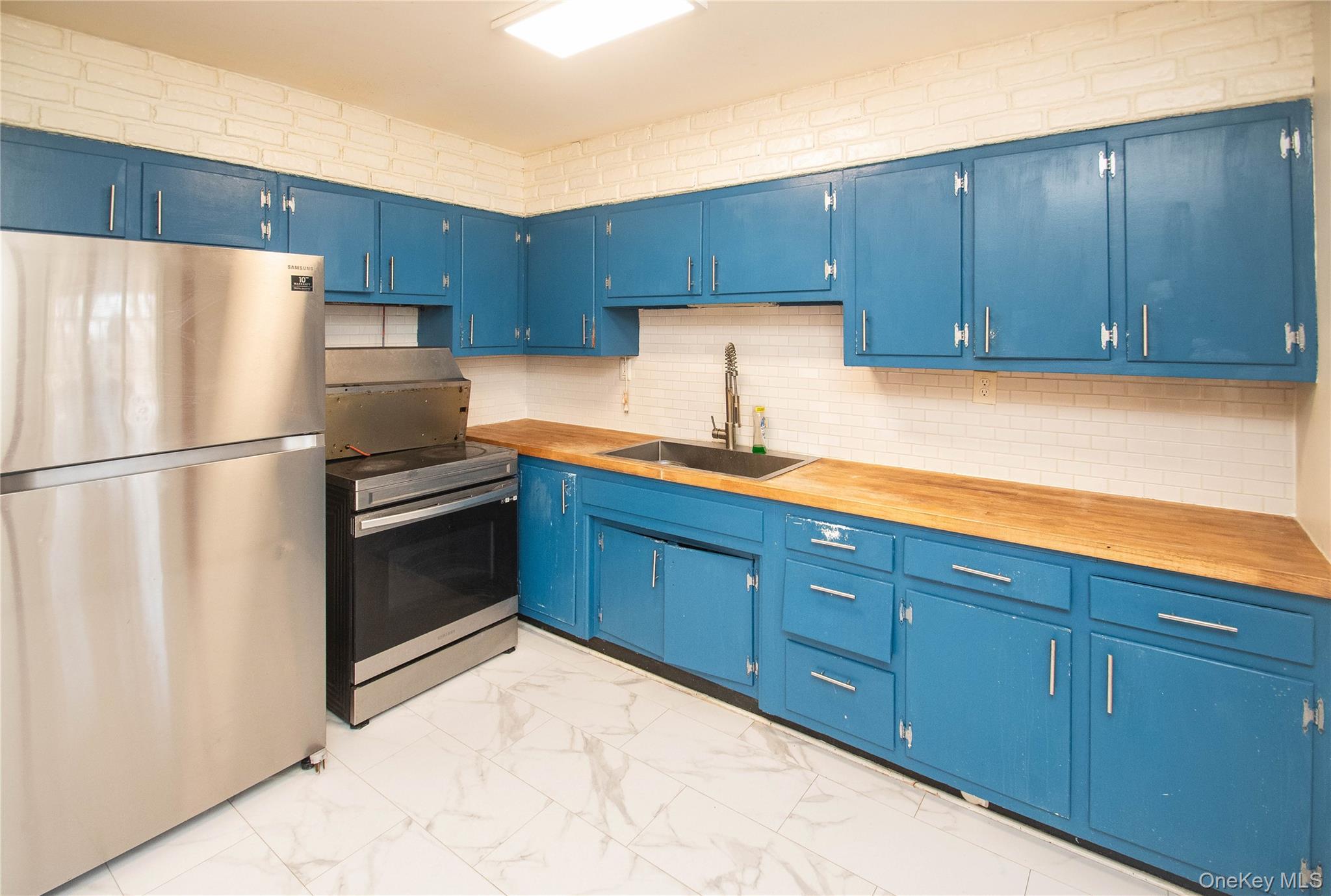 18 Russo Drive Property Photo 6