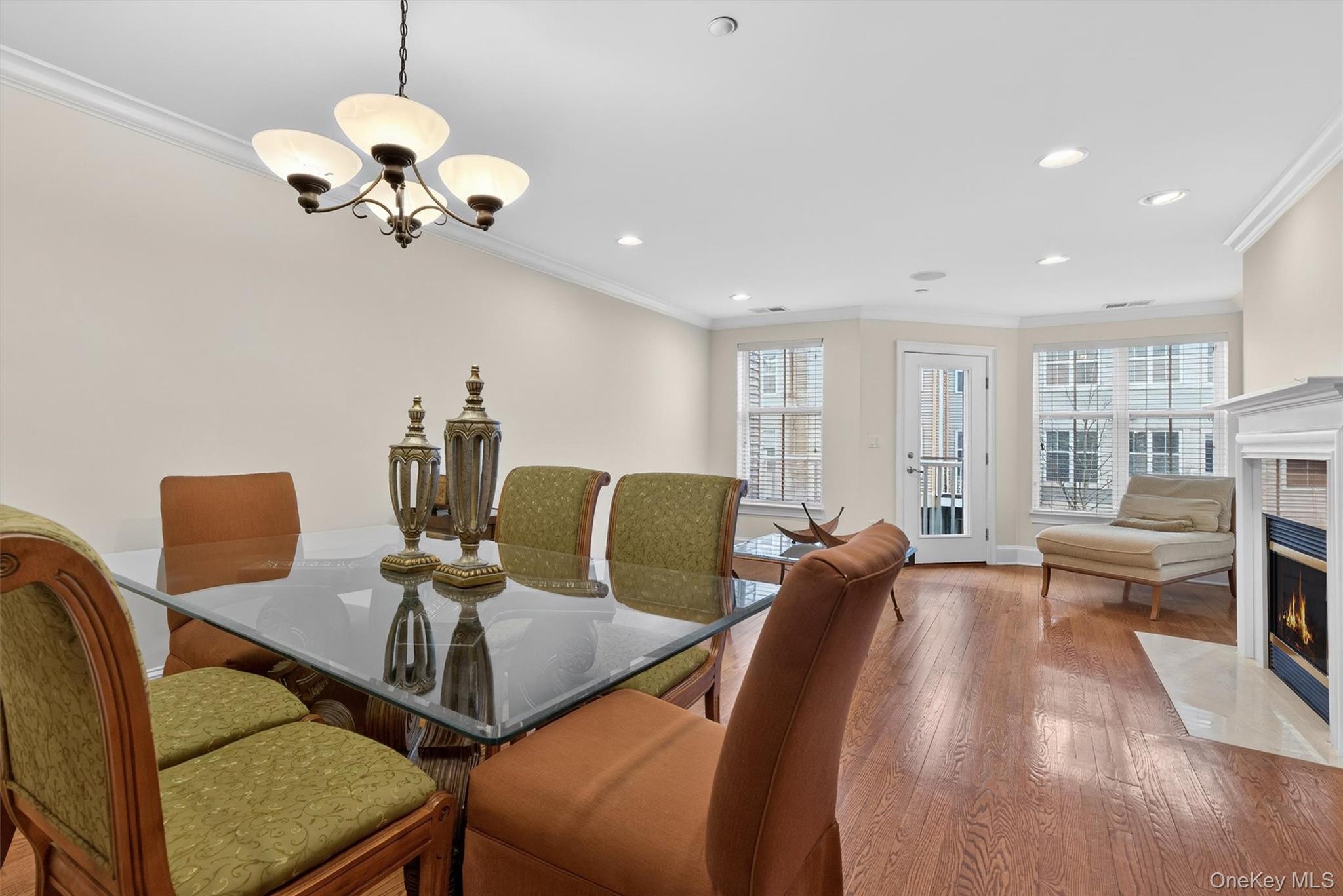 3 Harbor Pointe Drive Property Photo 10