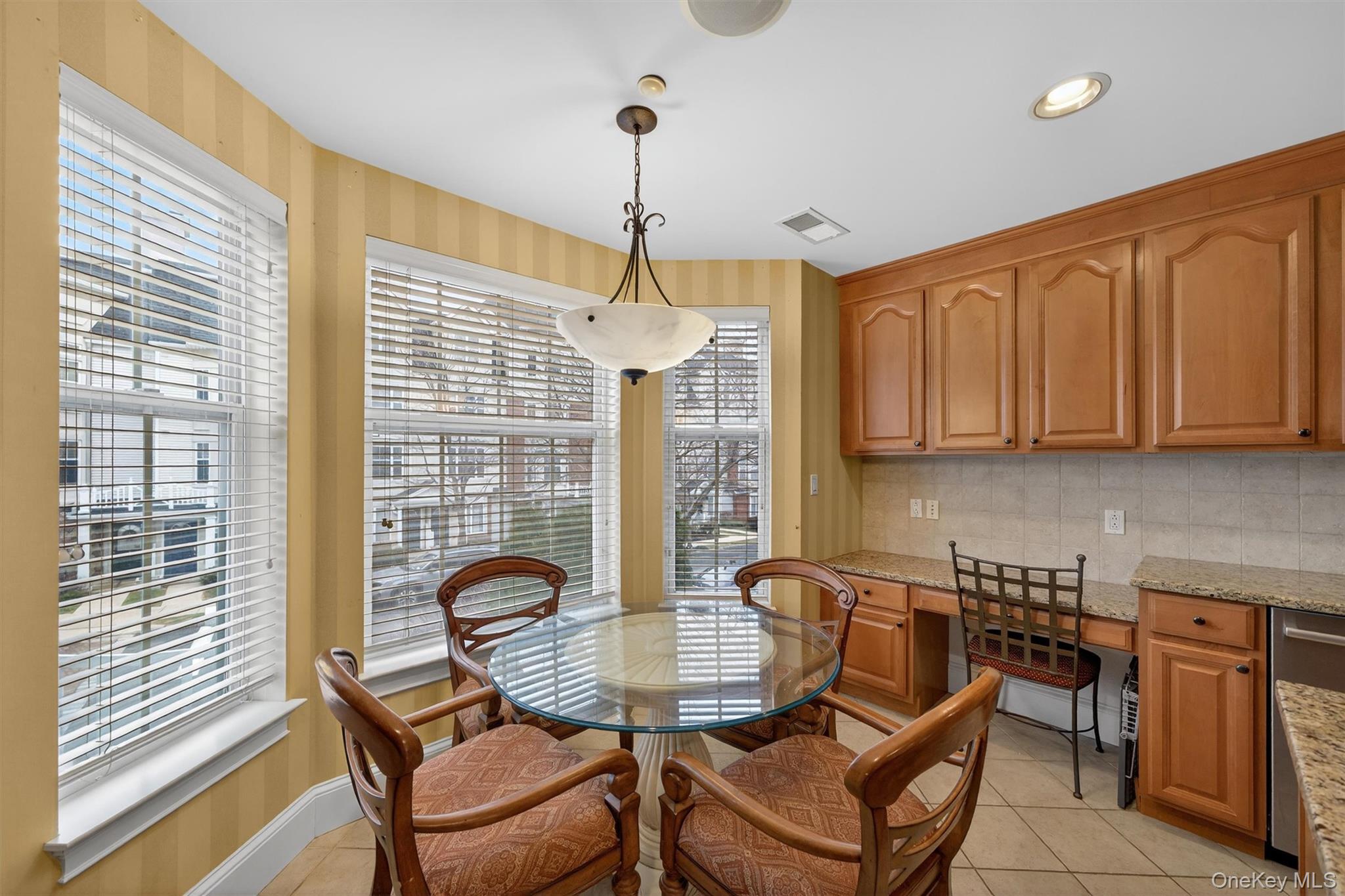 3 Harbor Pointe Drive Property Photo 19