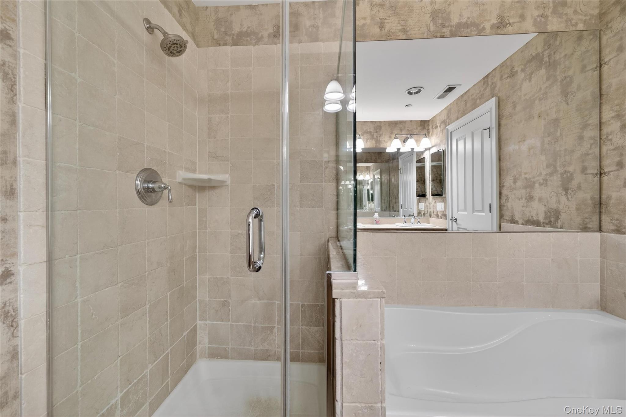 3 Harbor Pointe Drive Property Photo 24