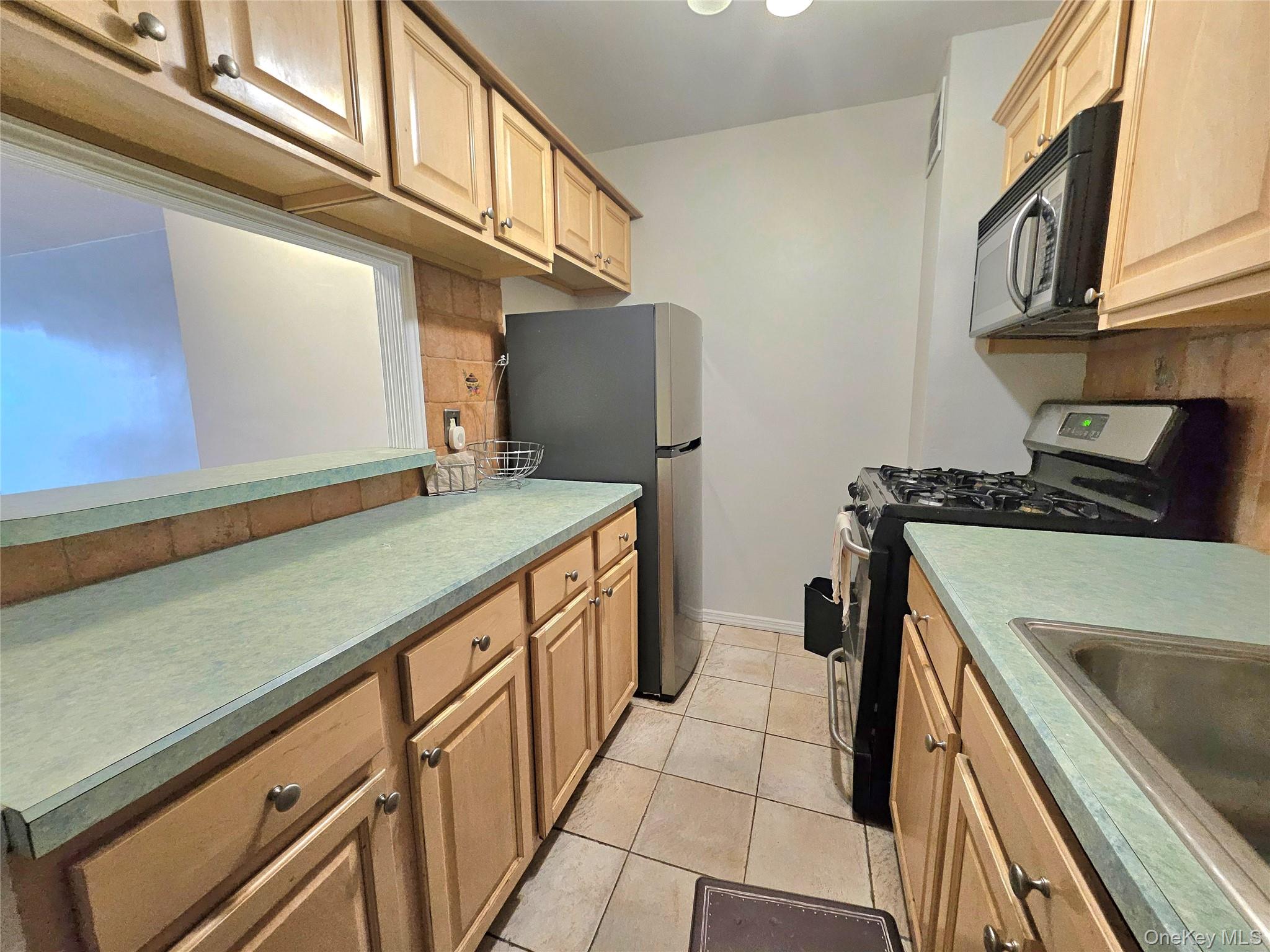 87-70 173 Street 4d Property Photo 6