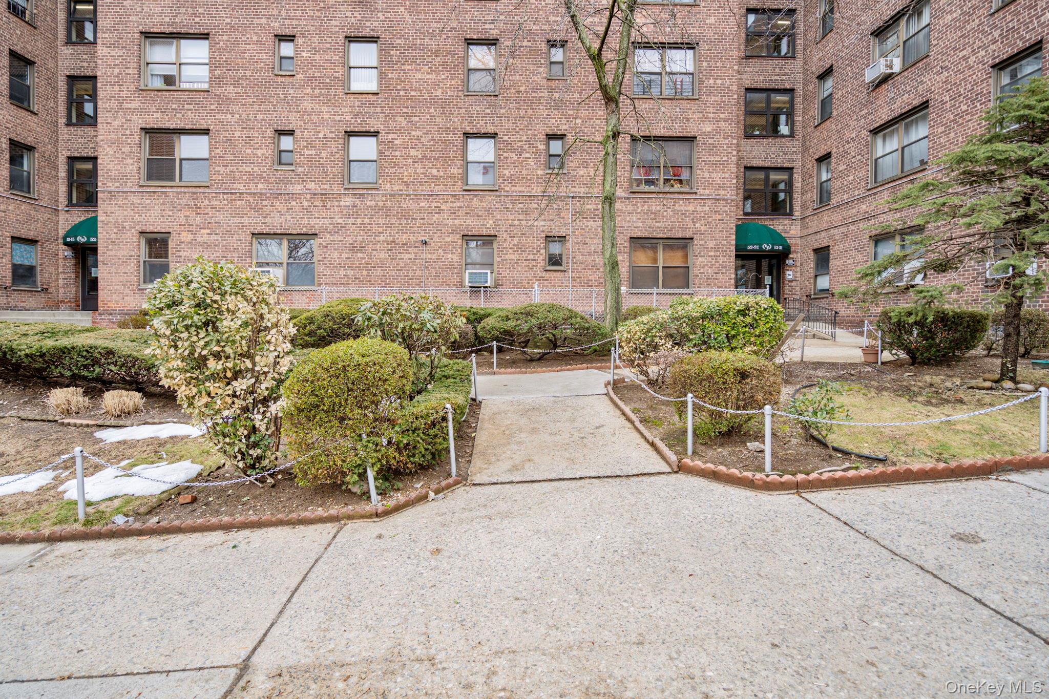 5221 65th Place 2j Property Photo 7