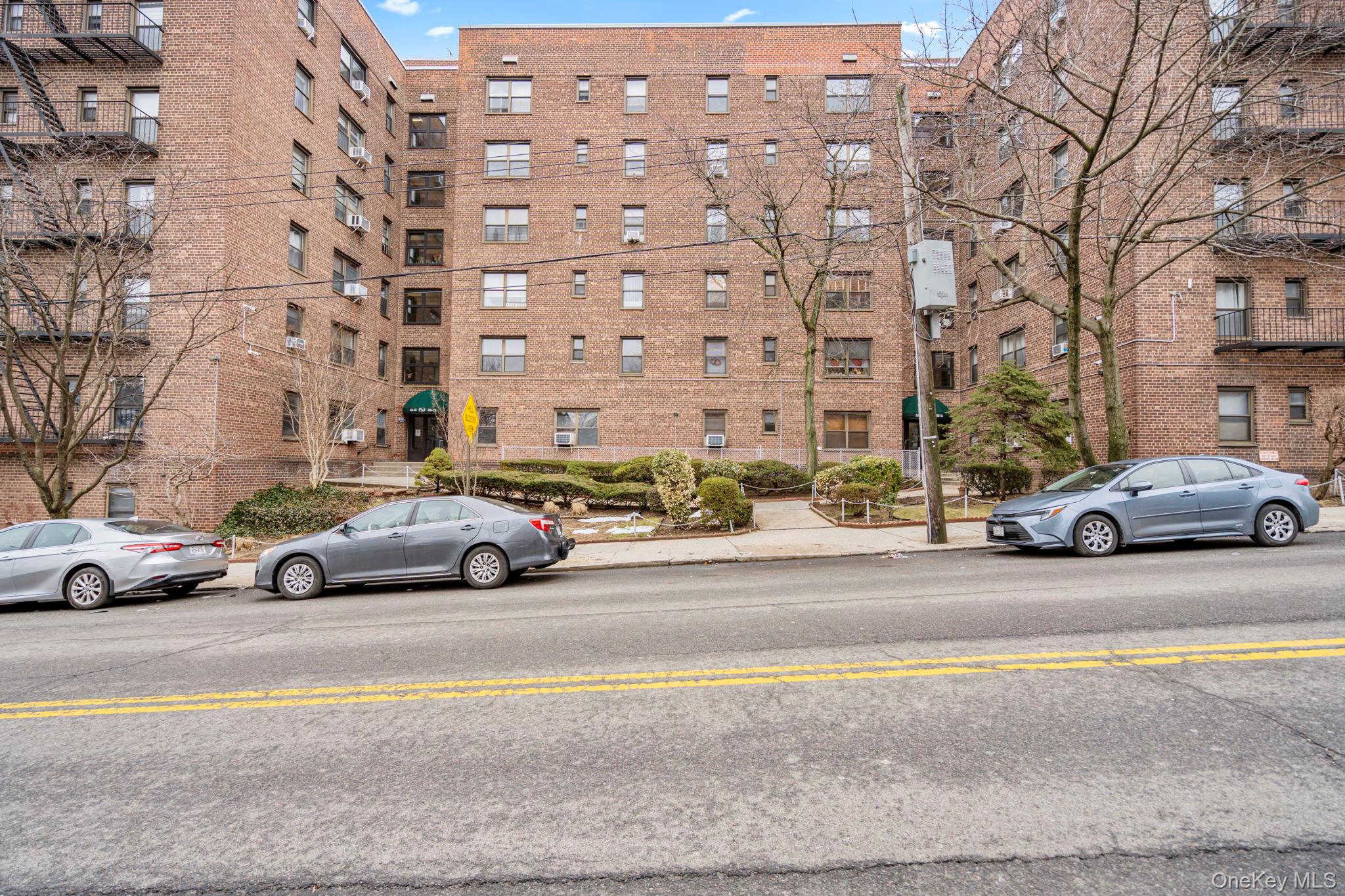 5221 65th Place 2j Property Photo 8