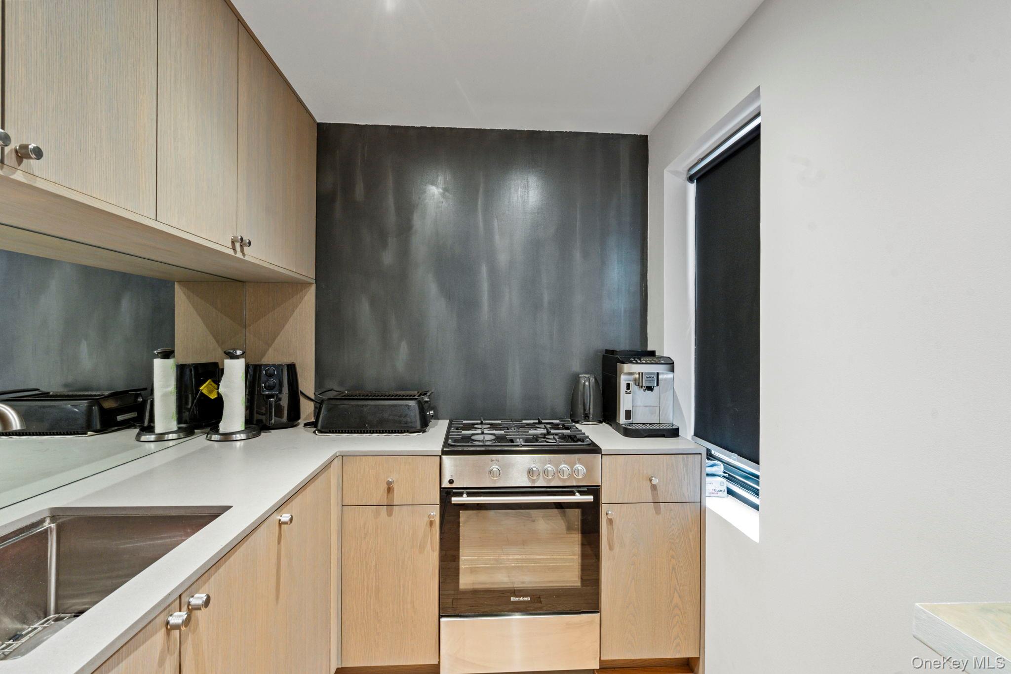 5221 65th Place 2j Property Photo 17
