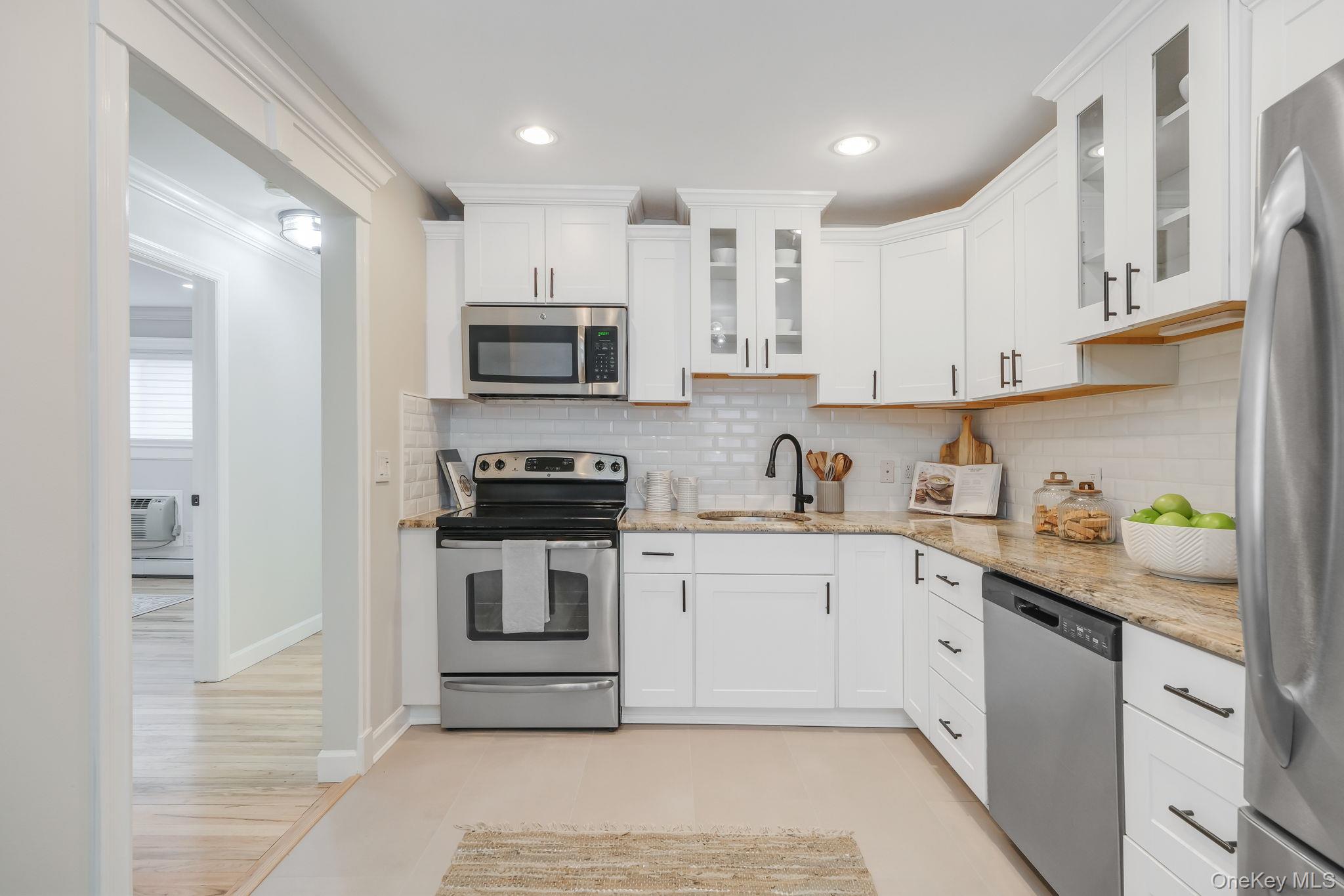 10 Smithtown Boulevard 6a Property Photo 2