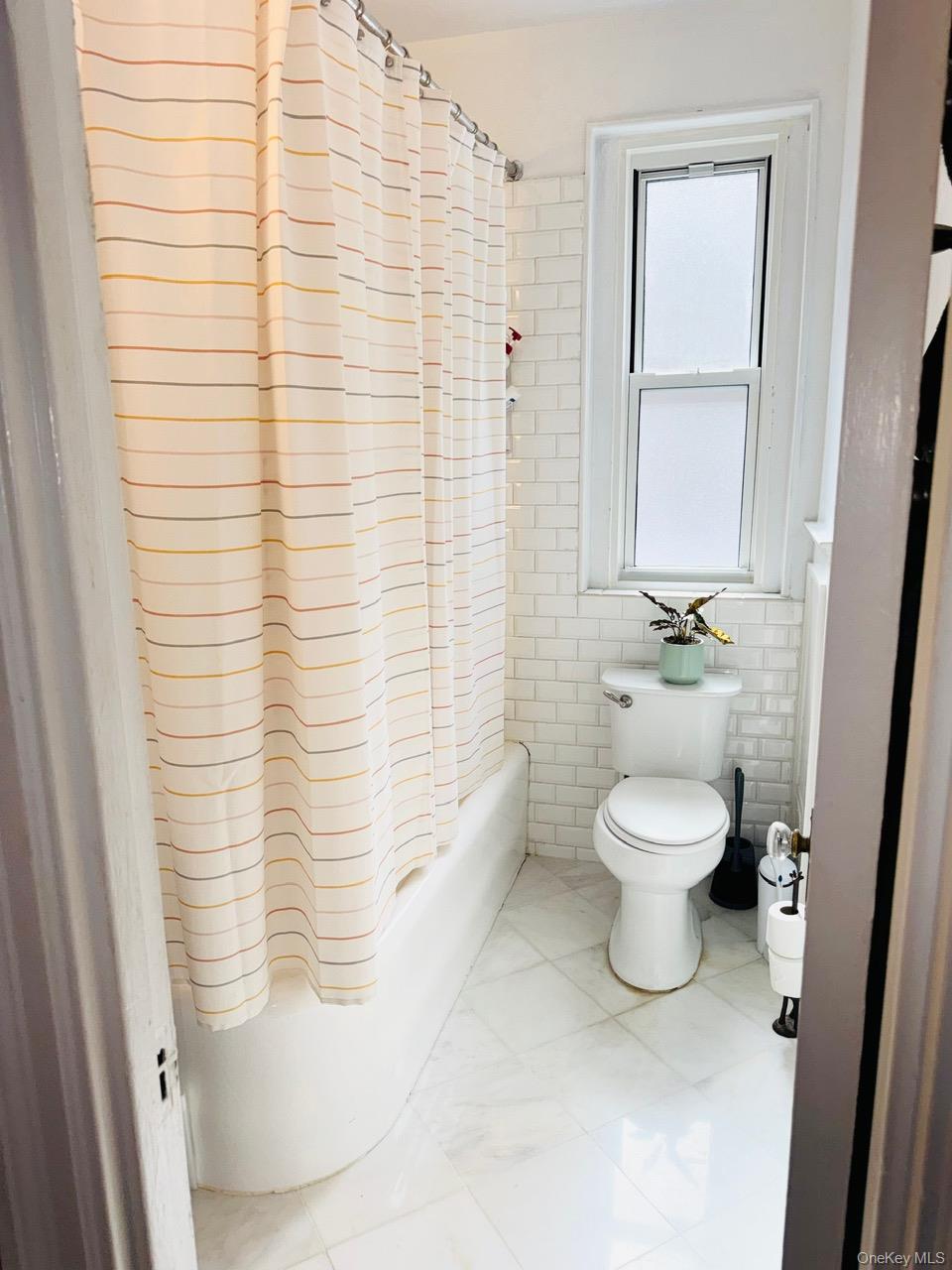 1440 Midland Avenue 2b Property Photo 10