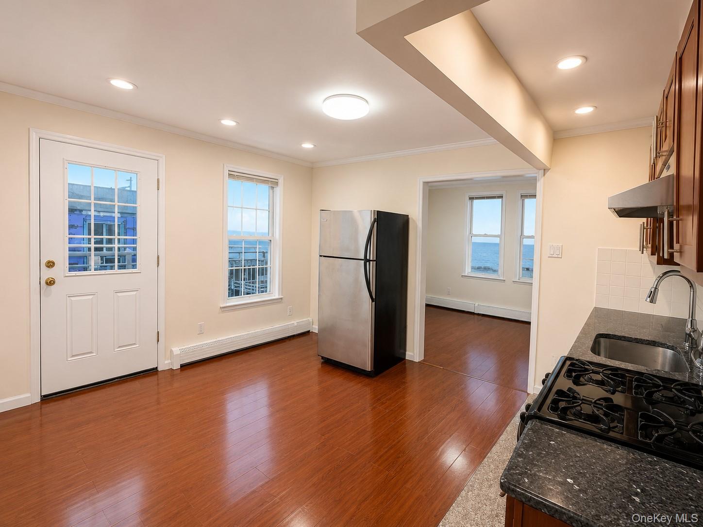 4300 Atlantic Avenue P8 Property Photo 2